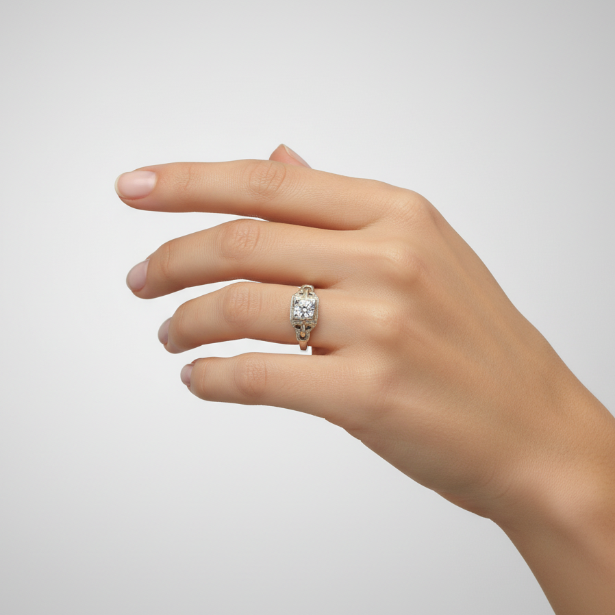 18K White Gold Solitaire Women's Ring - 0.30ct