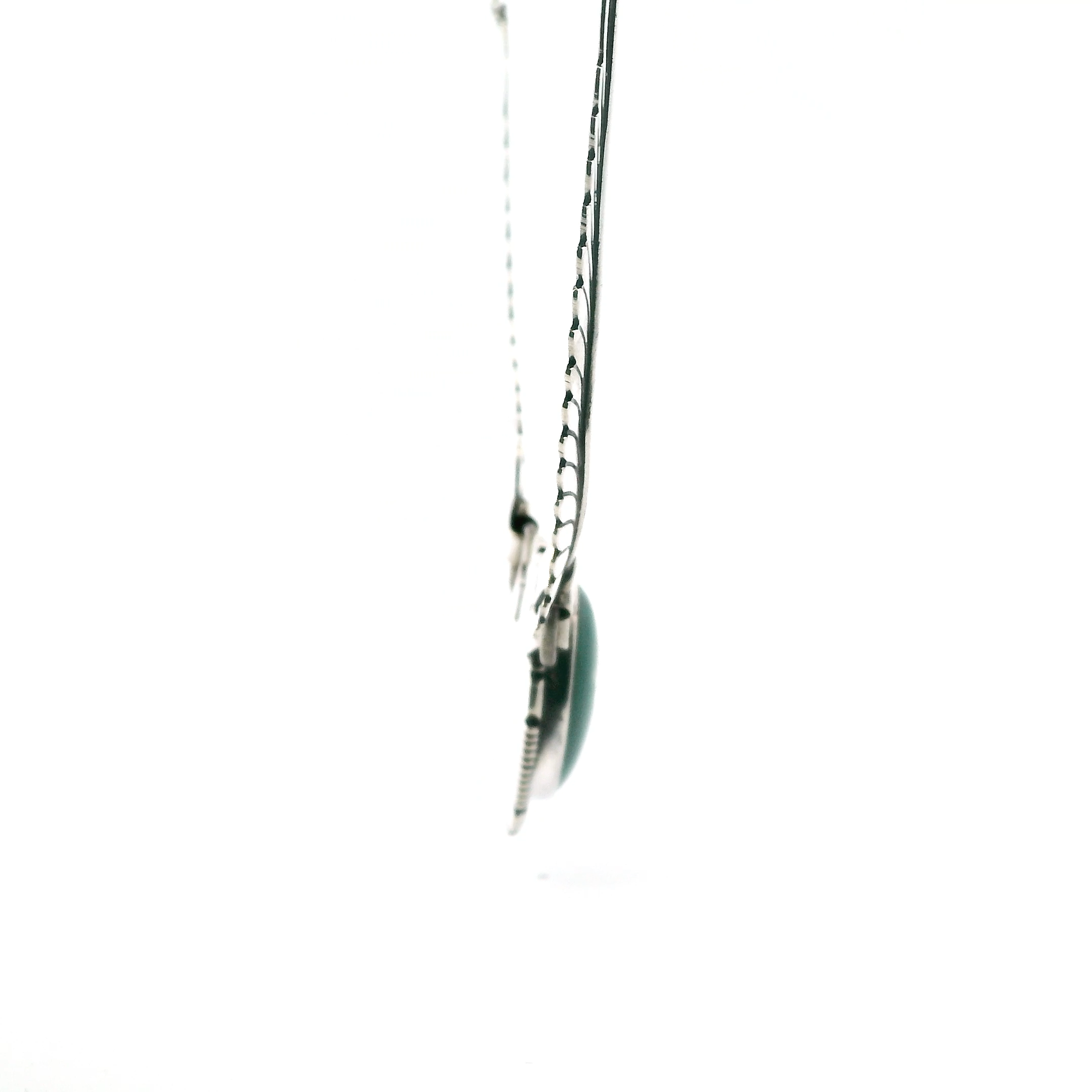 Sterling Silver Native American Oval Malachite Feather Motif Necklace