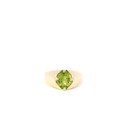 14K Yellow Gold Oval Peridot Ring