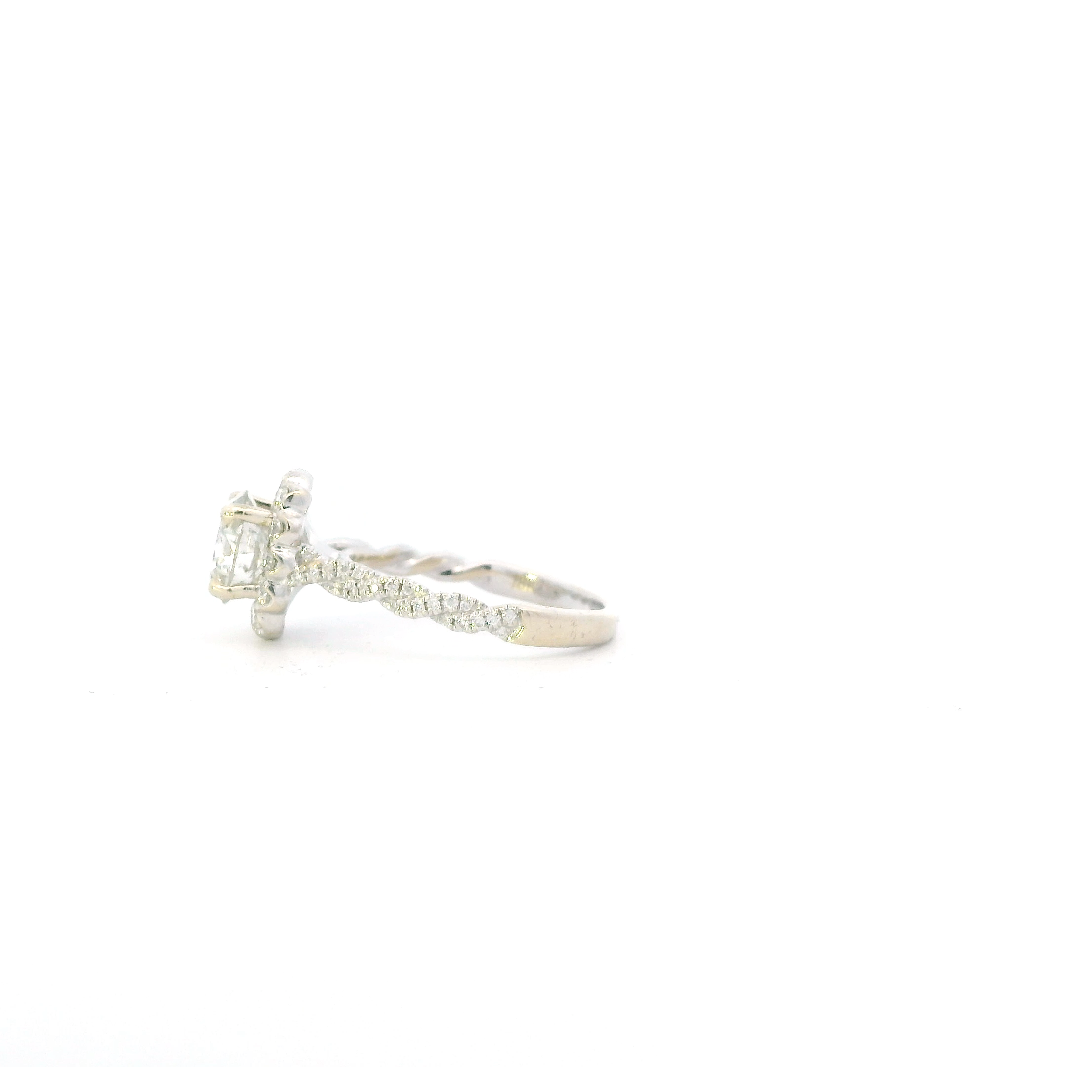 18K White Gold Diamond Women's Ring - 2.12ct