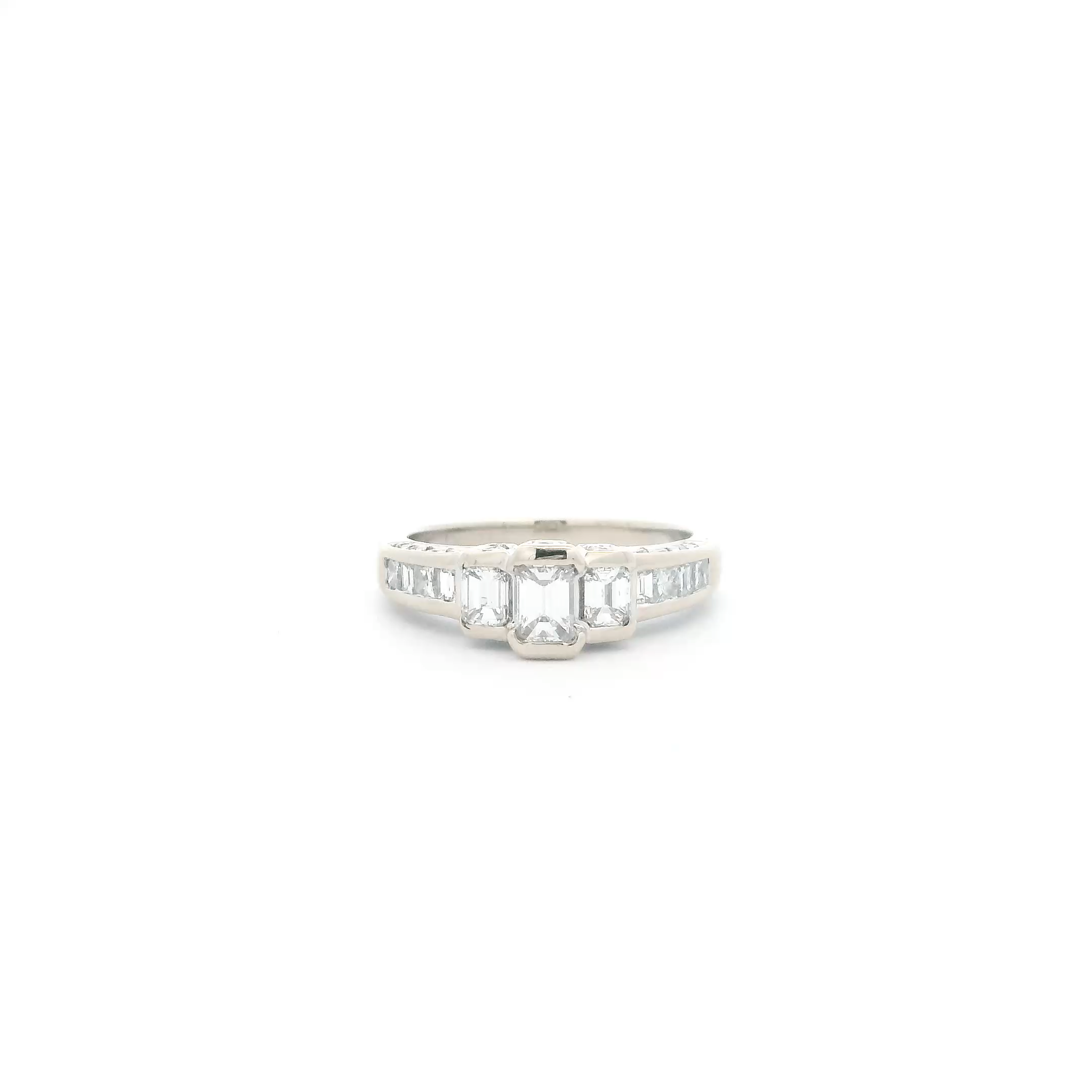 14K White Gold Diamond Women's Ring - 1.18ct
