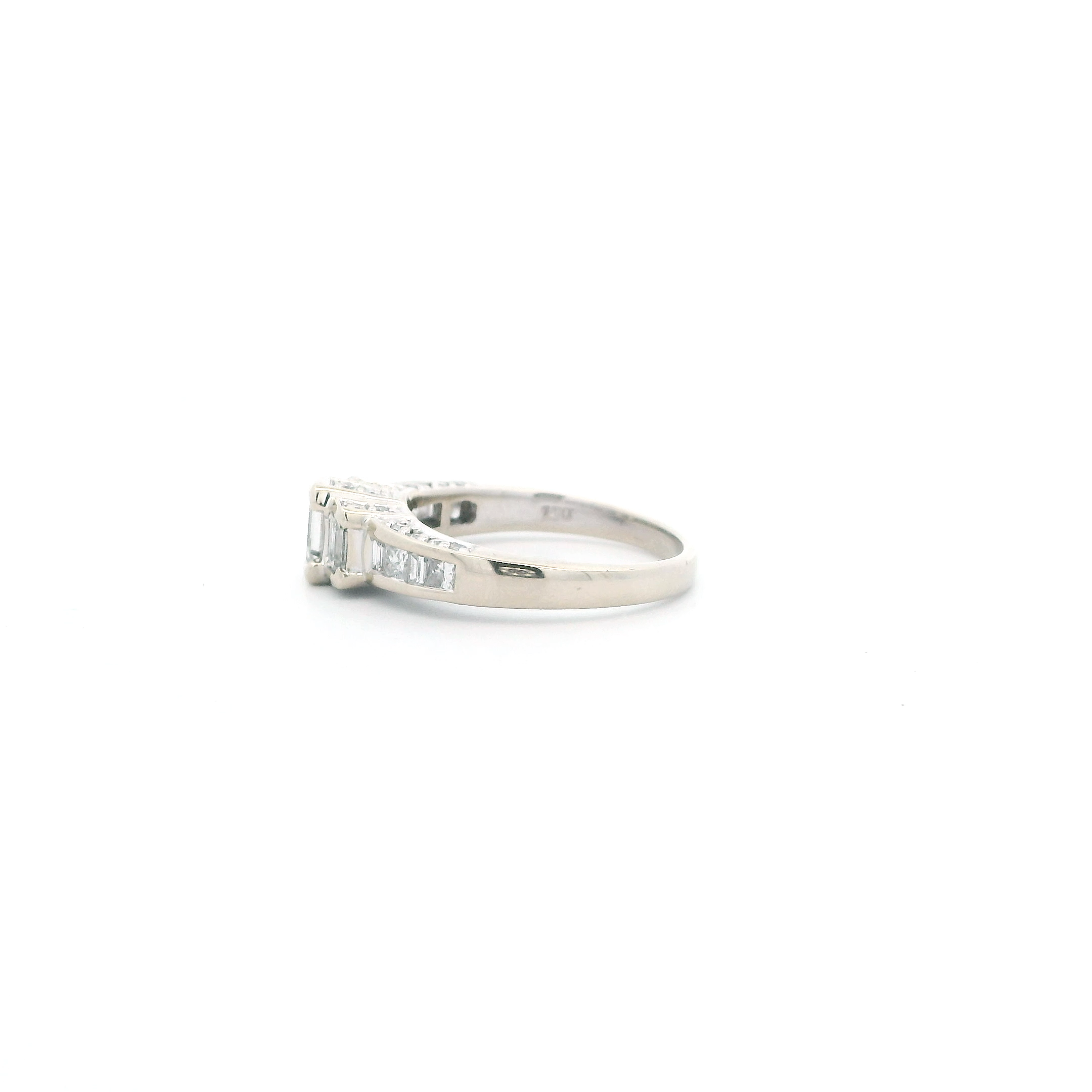 14K White Gold Diamond Women's Ring - 1.18ct