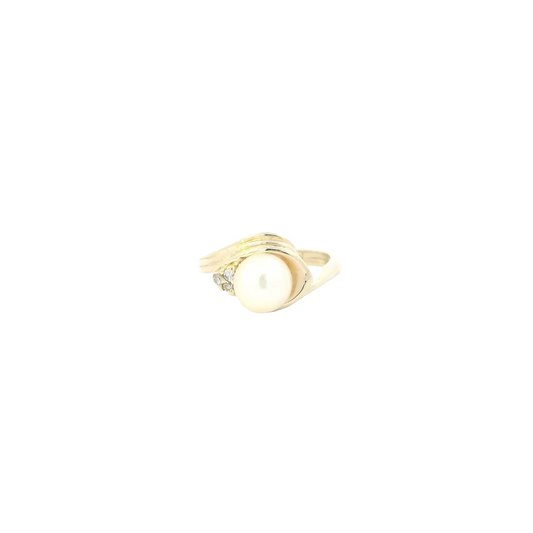 14K Yellow Gold Pearl & Diamonds Women's Ring - 0.04ct