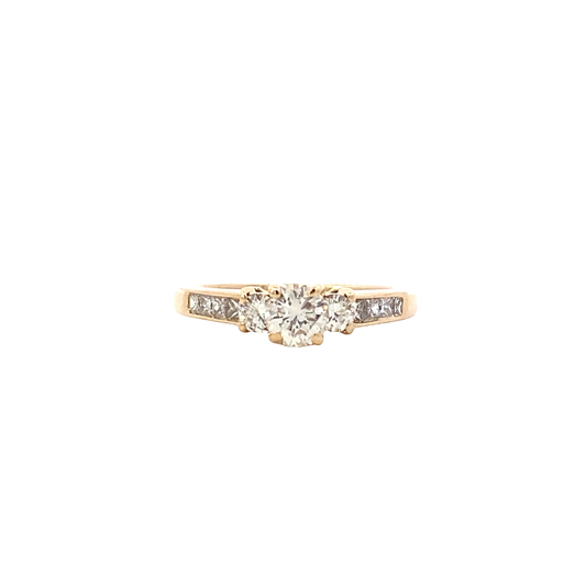 14K Yellow Gold Women's Diamond Ring - 0.85ct