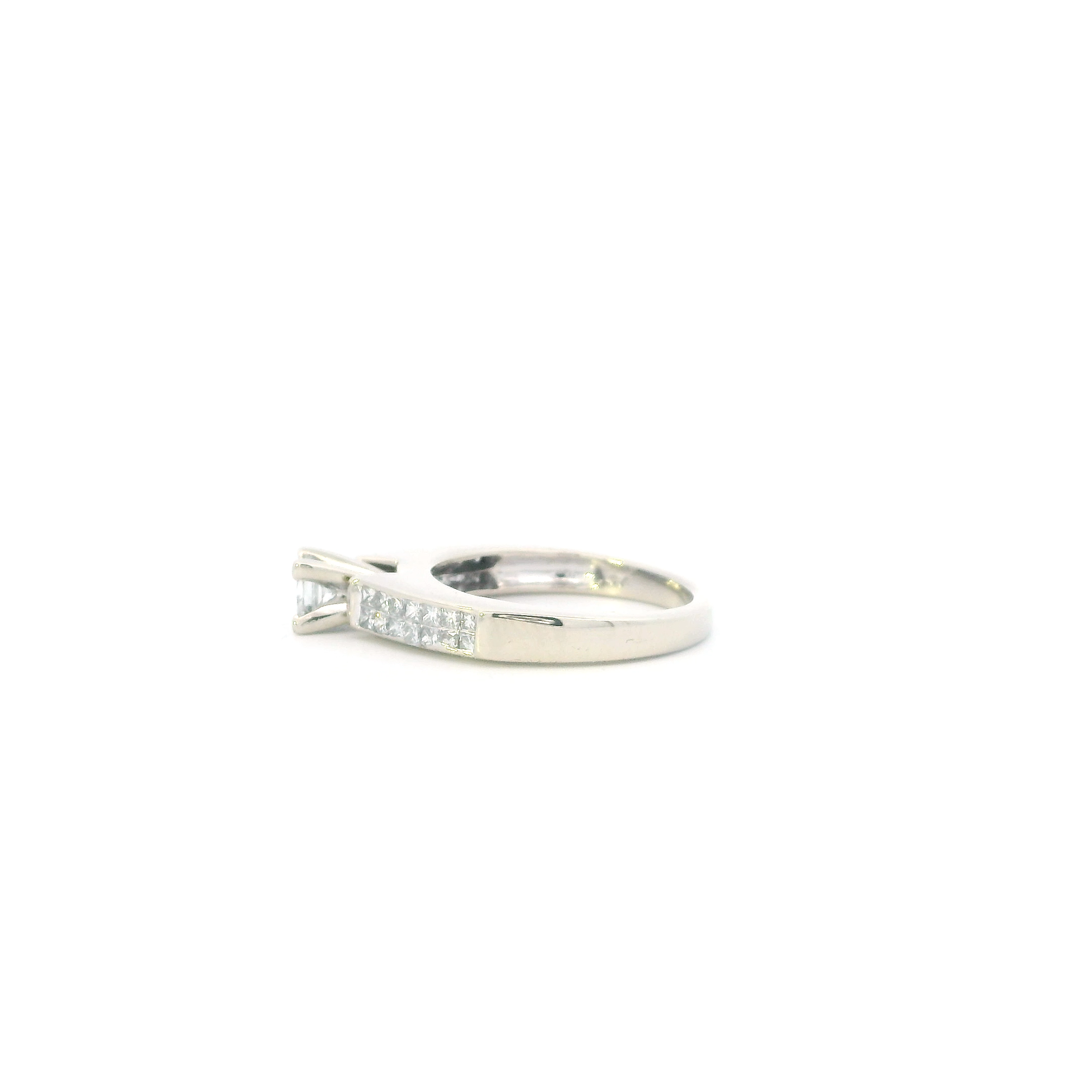 14K White Gold Dimaonds Women's Ring - 0.98ct