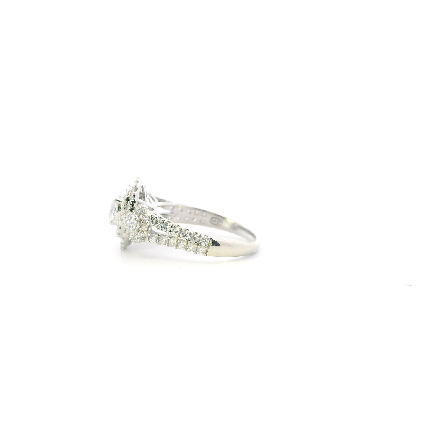 10K White Gold Diamonds Womens Ring - 1.11ct