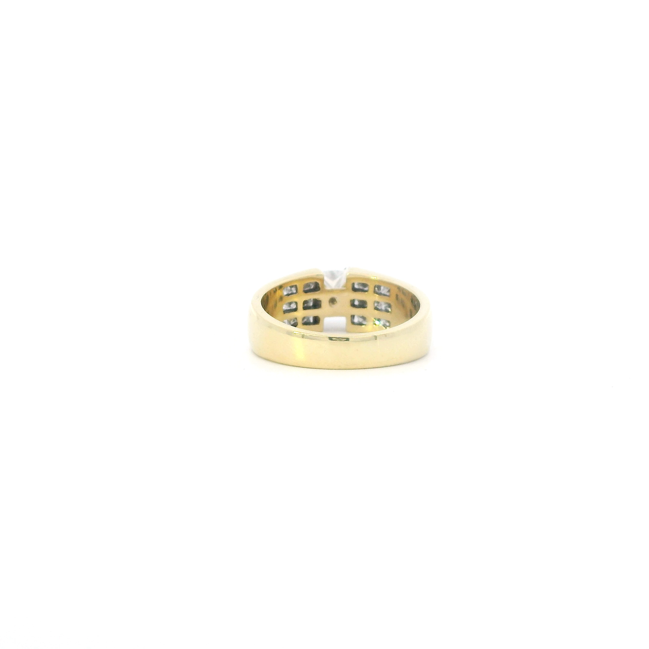 18K Yellow Gold Diamonds Womens Ring - 1.53ct