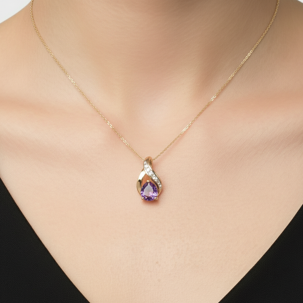 10K Yellow Gold Amethyst & Diamonds Pendant - 0.03ct