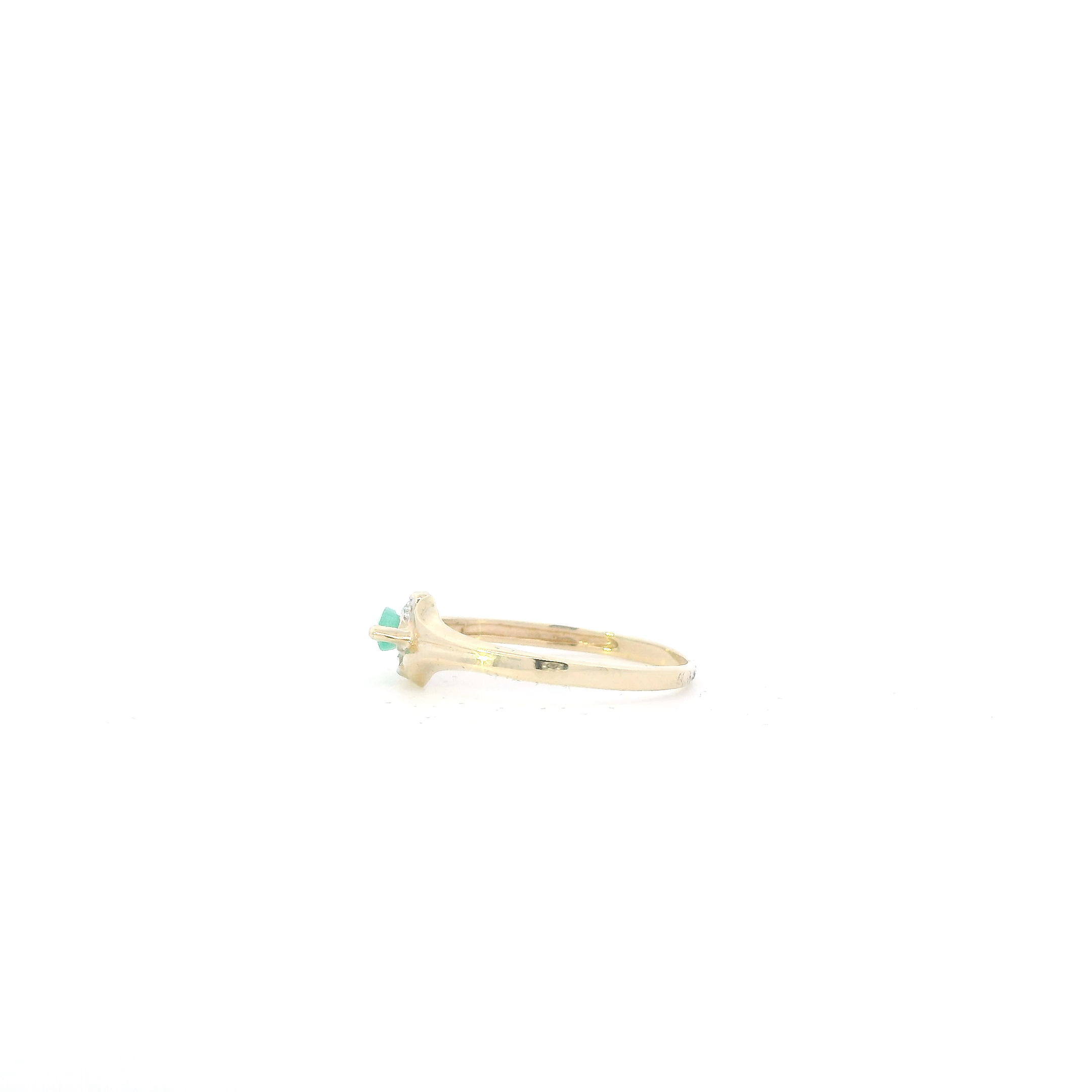 10K Yellow Gold Emerald & Diamonds Womens Ring - 0.01ct