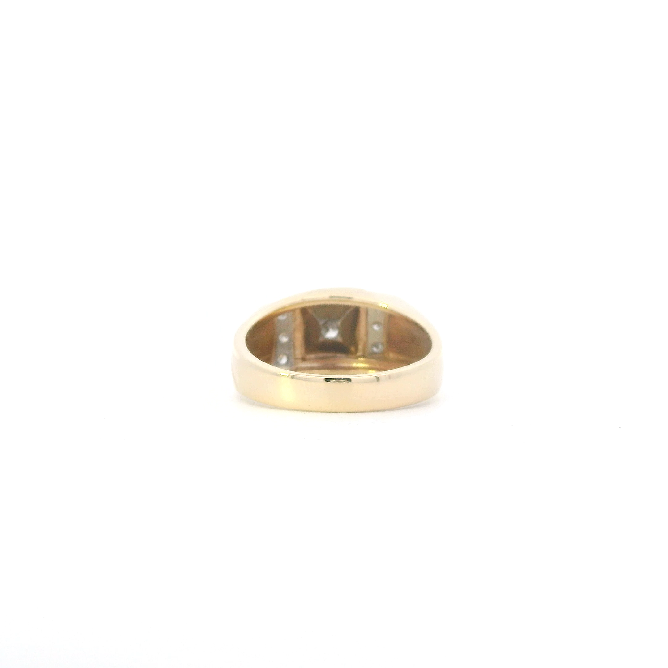 14K Yellow Gold Diamonds Mens Ring - 0.60ct