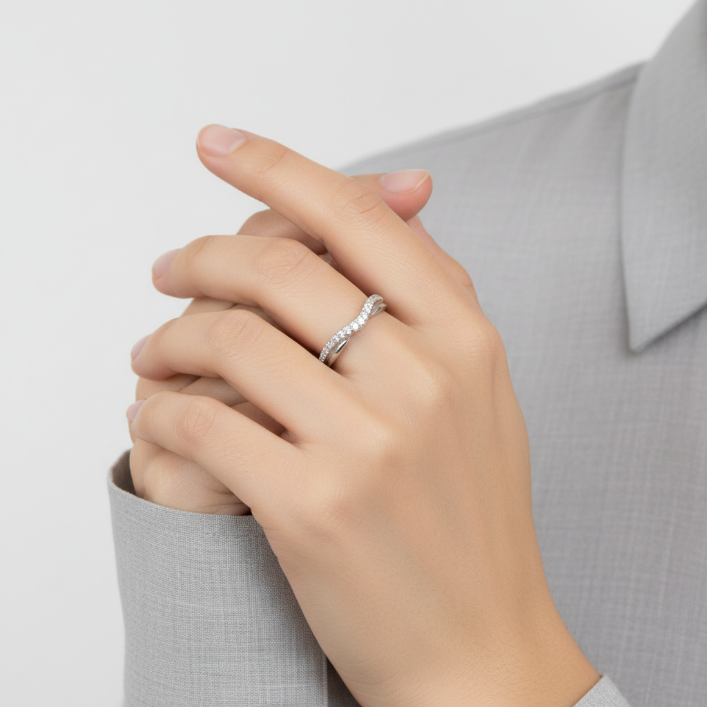 10K White Gold Diamonds Womens Ring -0.19ct