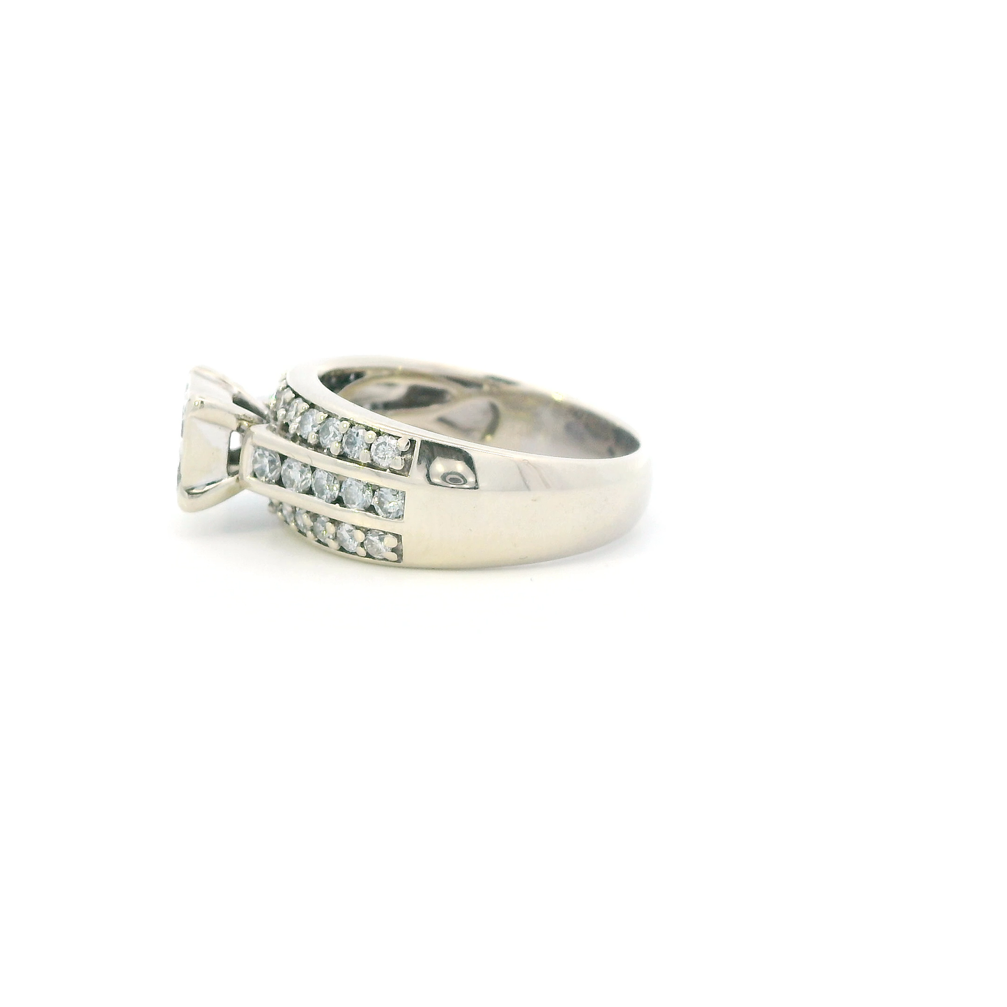 14K White Gold Diamonds Womens Ring - 1.53ct