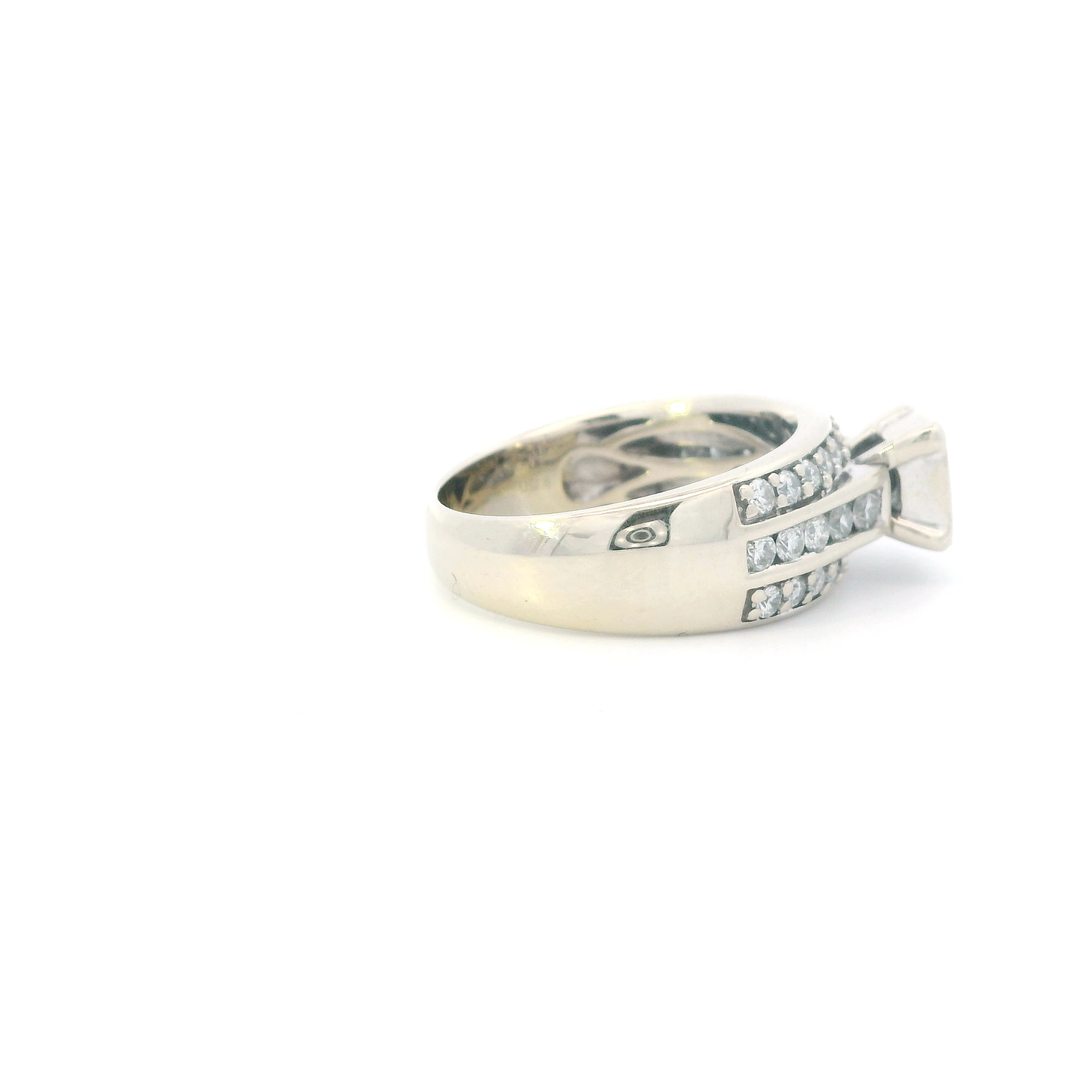 14K White Gold Diamonds Womens Ring - 1.53ct