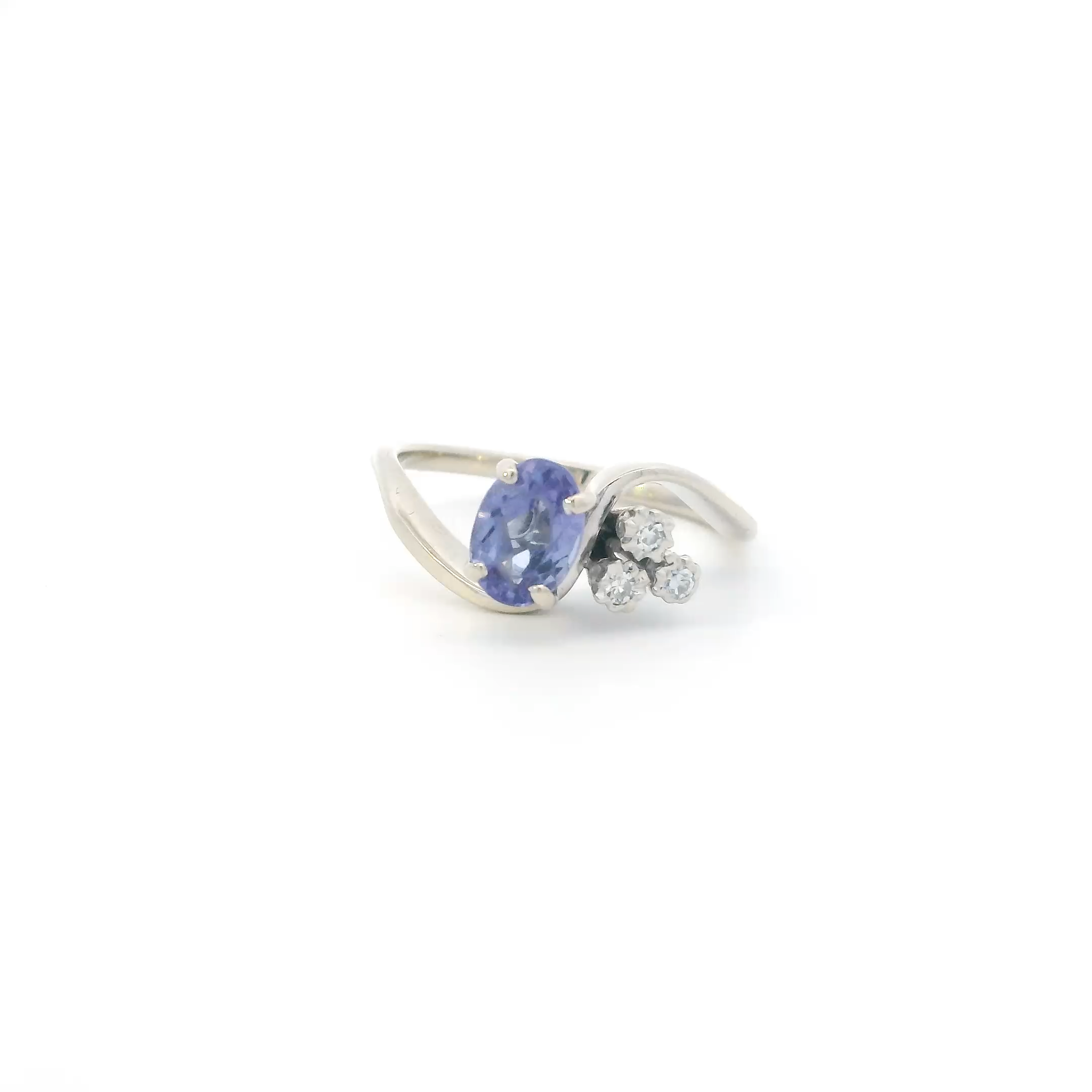 18K White Gold Tanzanite & Diamond Womens Ring - 0.03ct