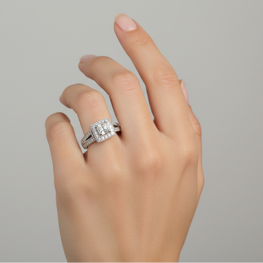 14K White Gold Diamonds  Womens Ring - 0.87ct