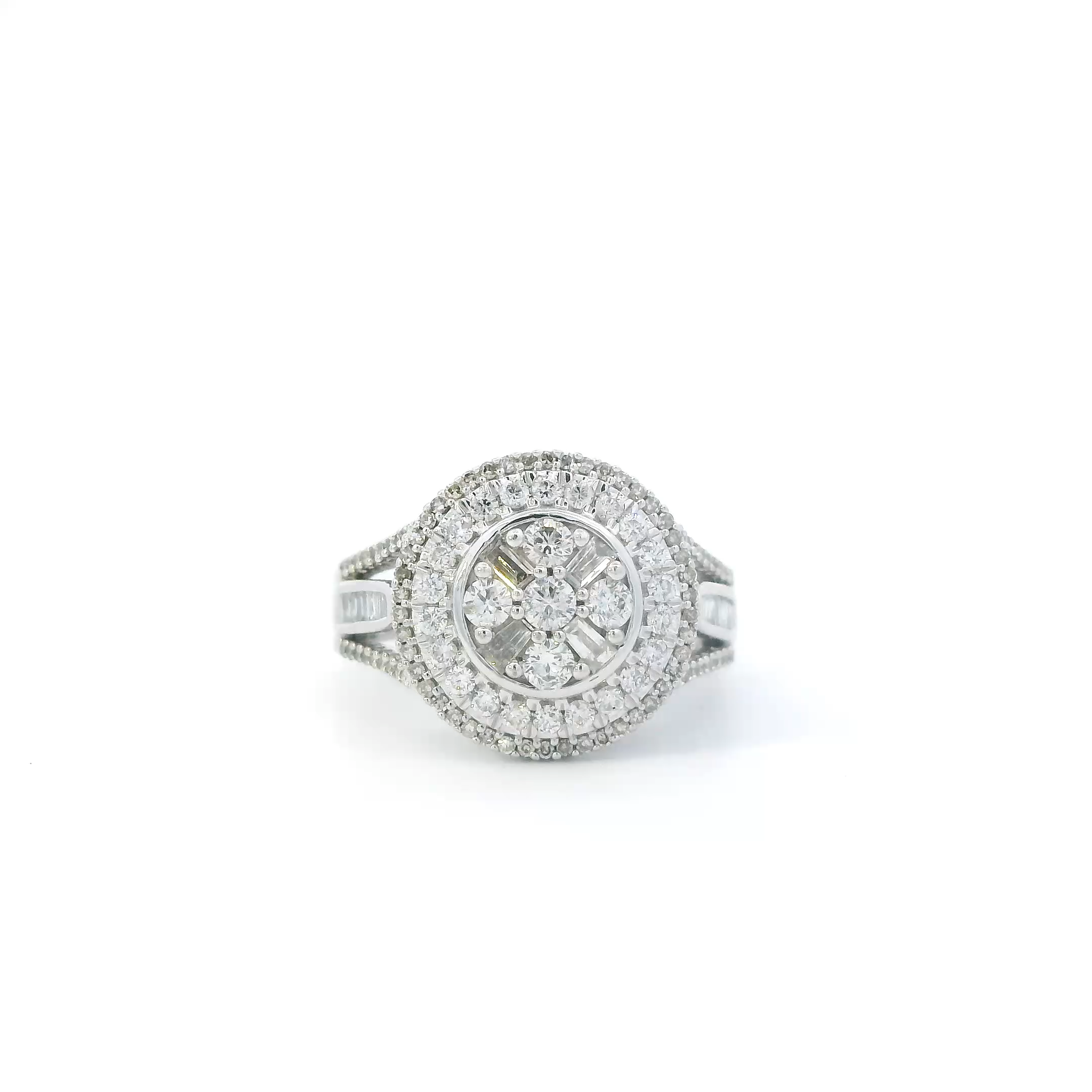 10K White Gold Diamonds Circle Womens Ring - 0.51ct