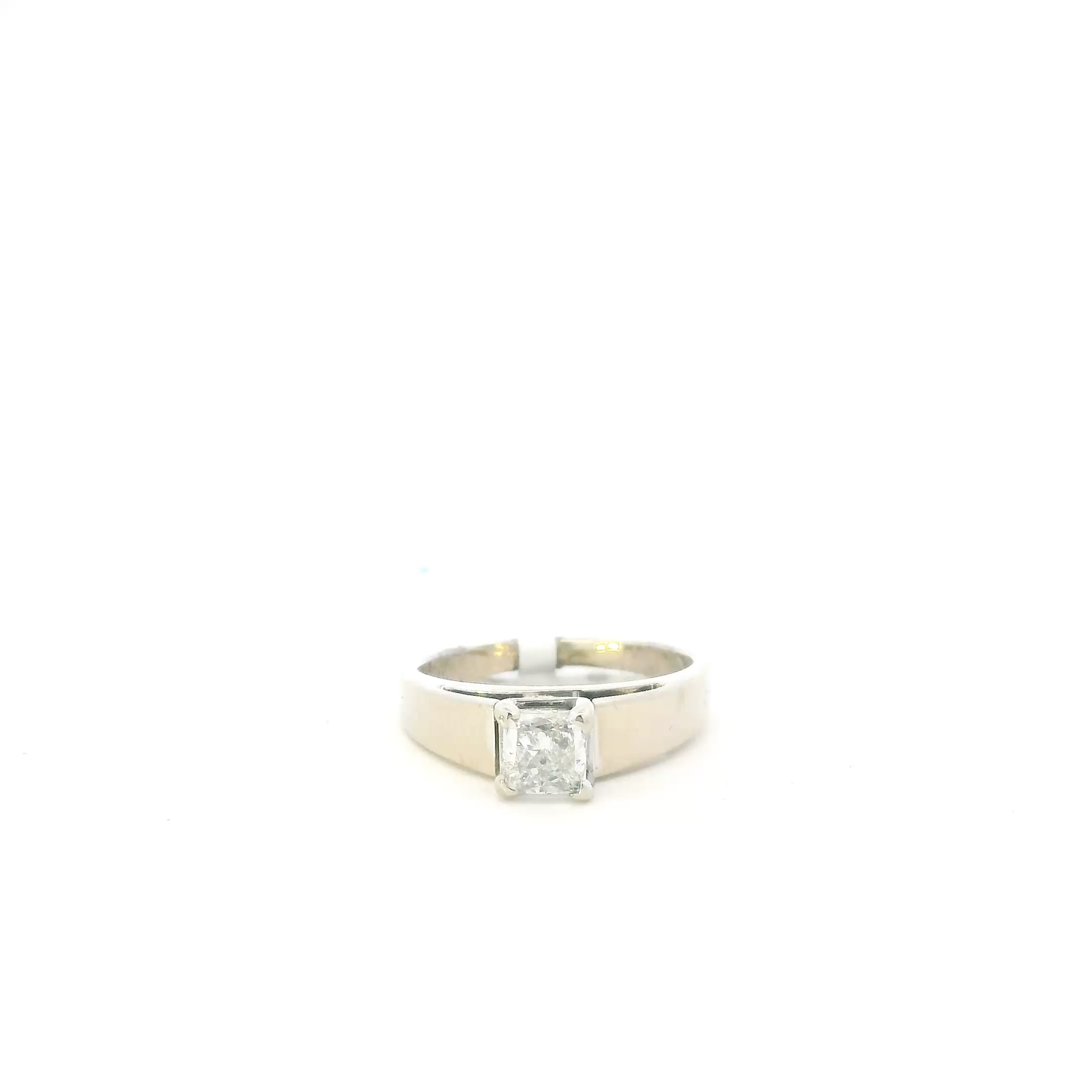 14K White Gold Solitaire Diamond Womans Ring - 0.70ct