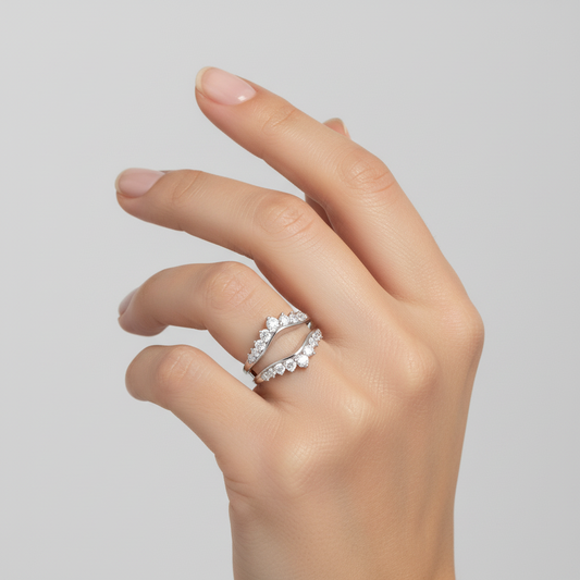 14K White Gold Diamonds Guard Womans Ring - 1.50ct