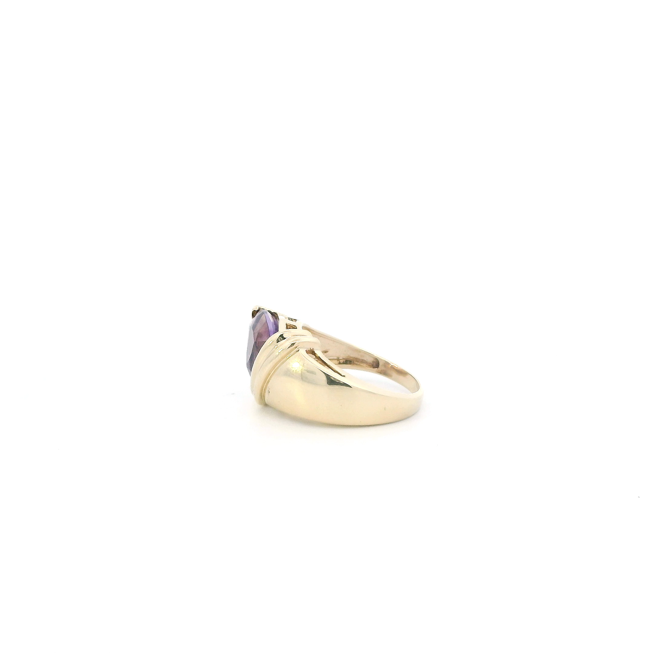 10K Yellow Gold Trillion Amethyst Womens Ring