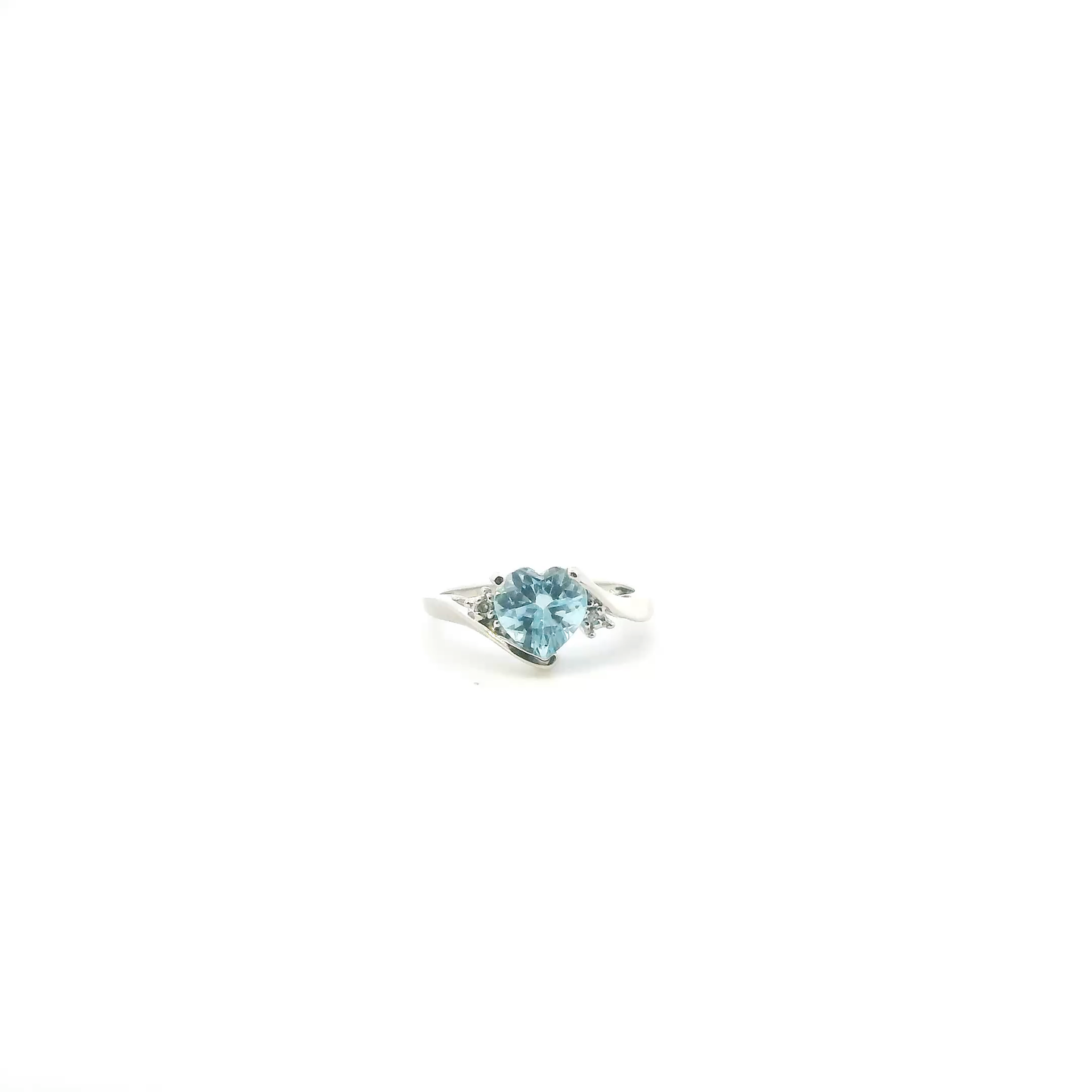 10K White Gold Aquamarine Heart Womens Ring