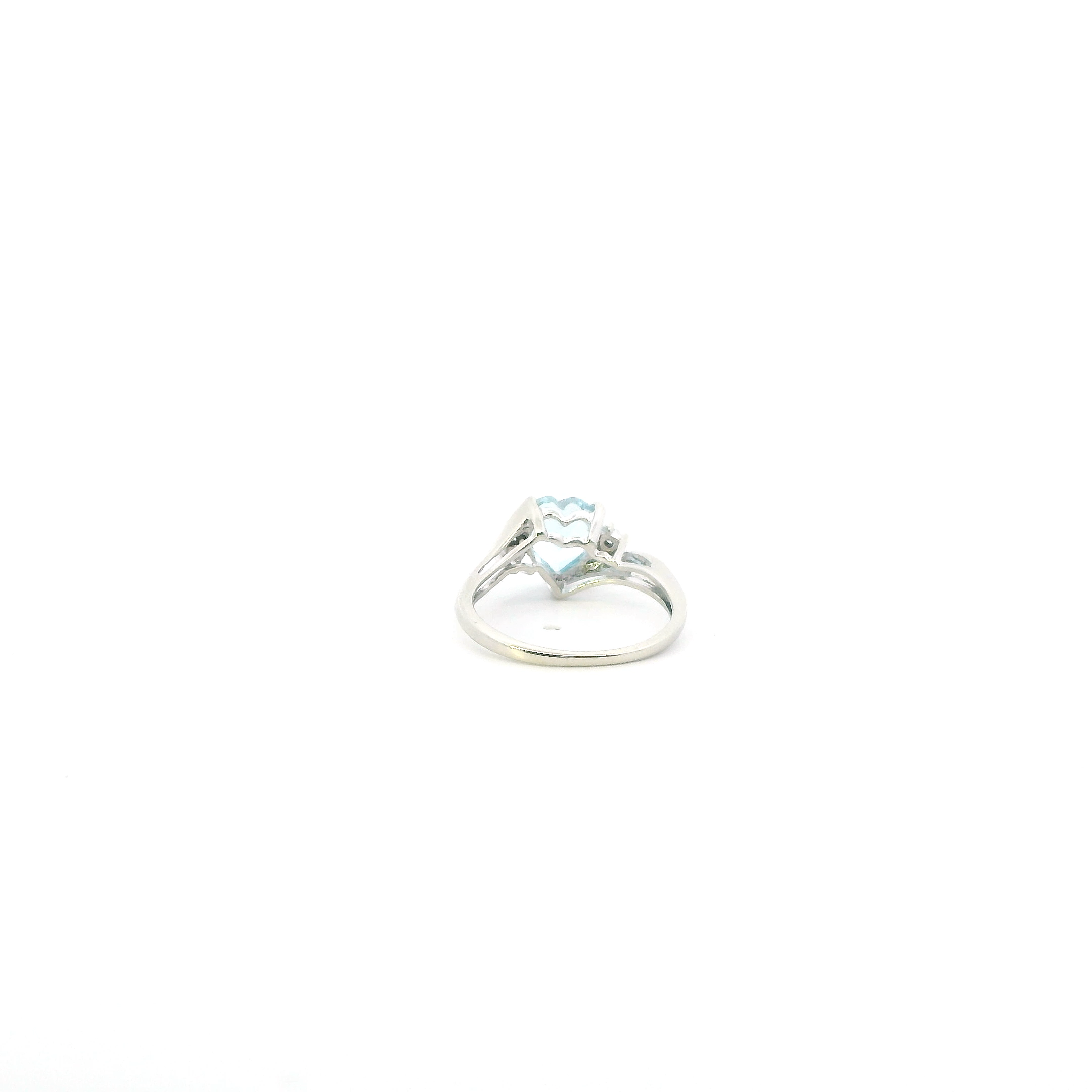 10K White Gold Aquamarine Heart Womens Ring