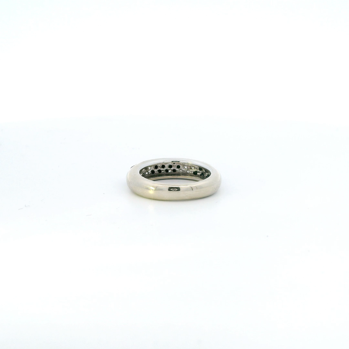 14K White Gold Diamonds & Black Diamonds Womens Ring - 0.18ct