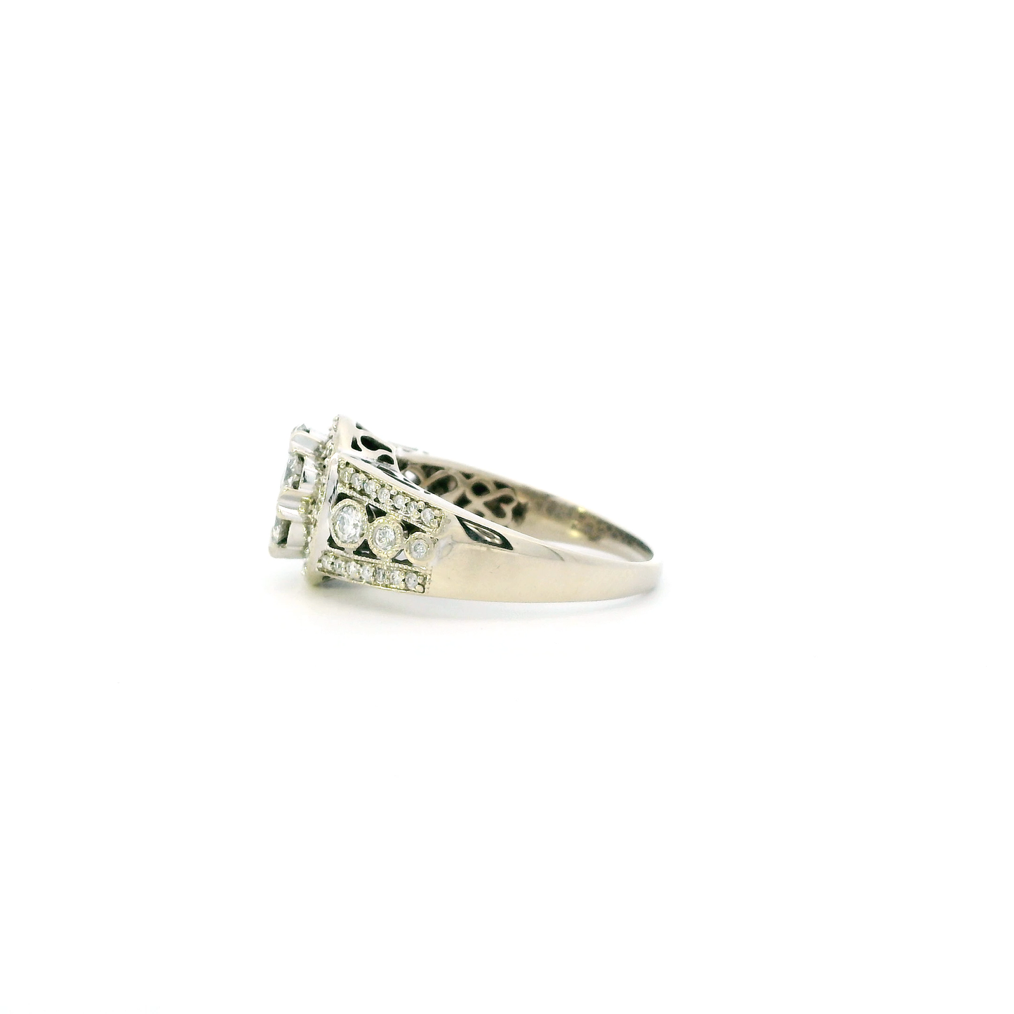 14K White Gold Diamond Womens Circle Ring - 1.67ct