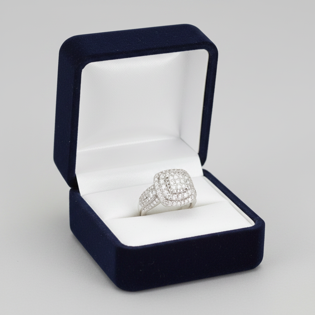 10K White Gold Diamond Womens Ring - 0.72ct