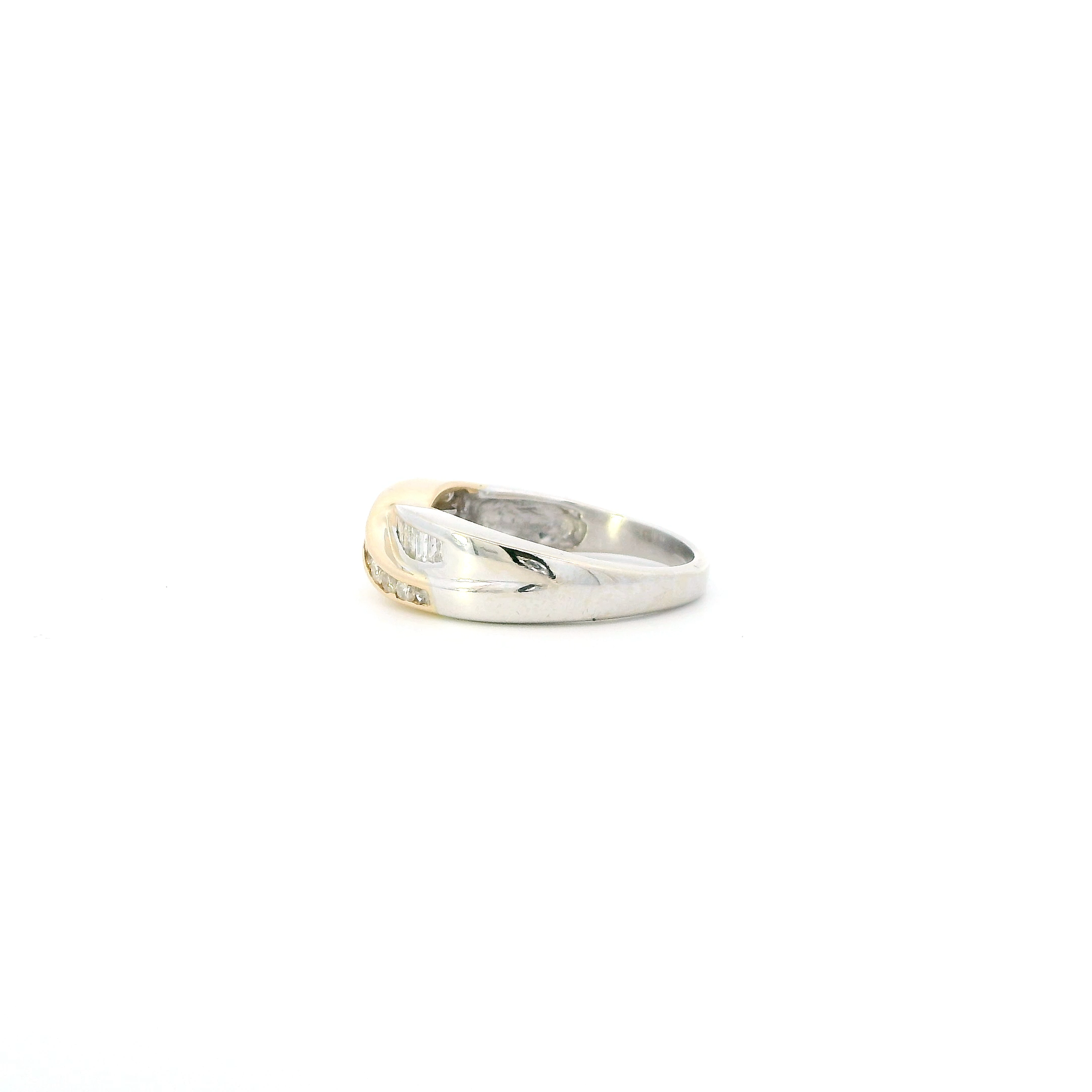 14K White Gold Diamond Criss Cross Womens Ring - 0.18ct