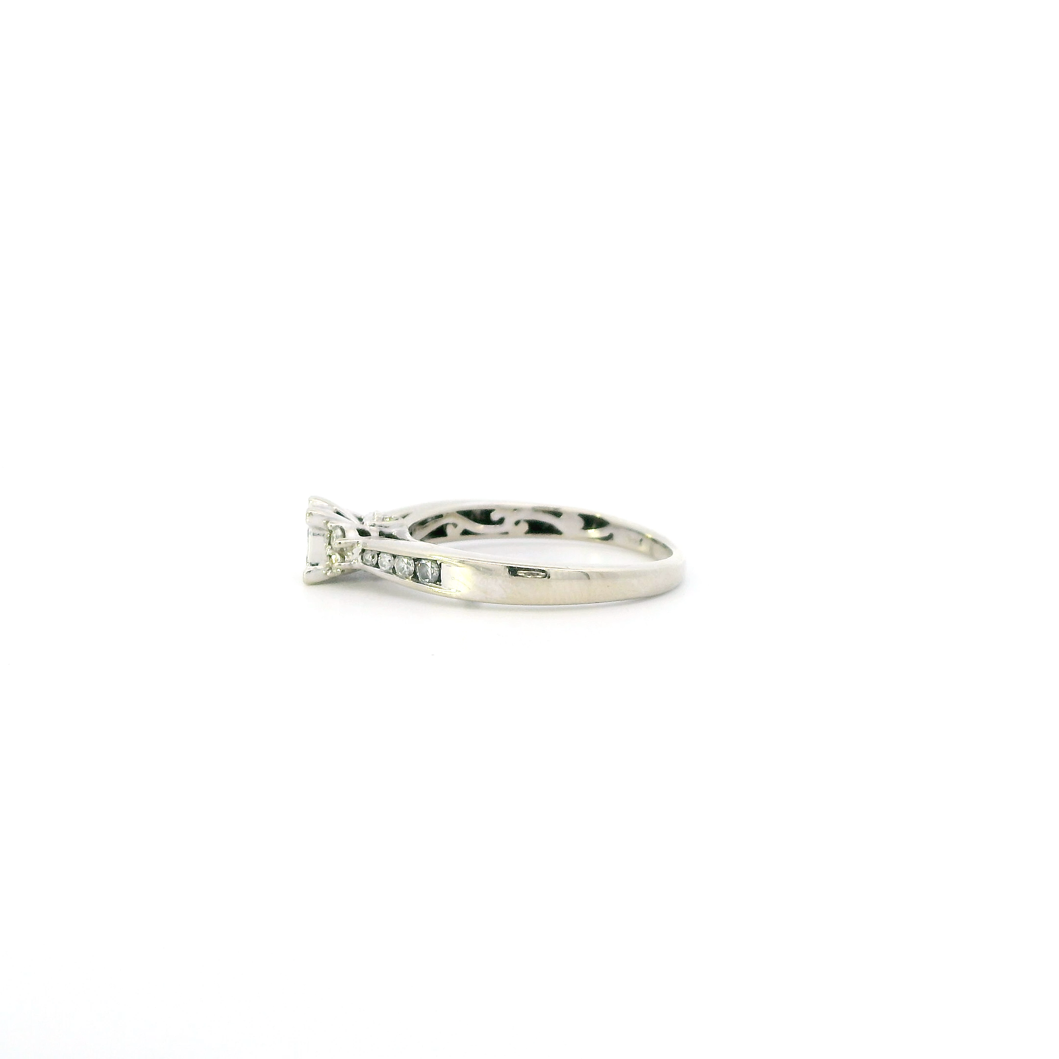 10K White Gold Diamond Womens Ring - 0.34ct