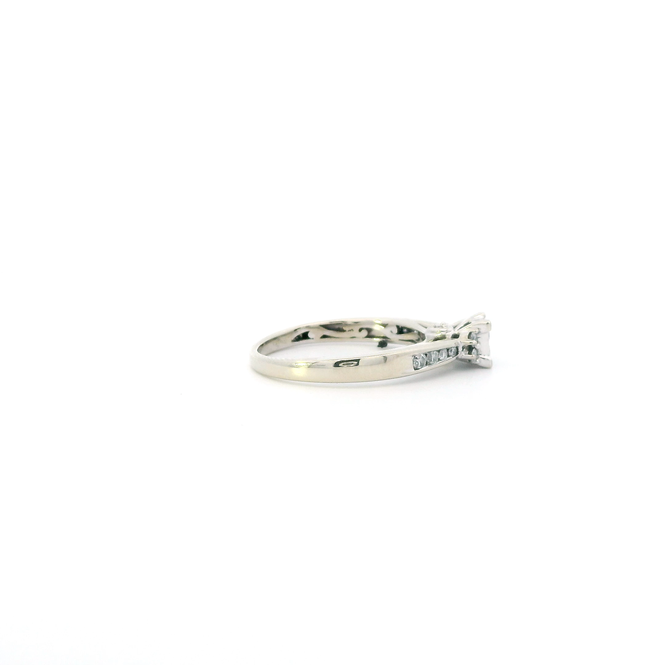 10K White Gold Diamond Womens Ring - 0.34ct