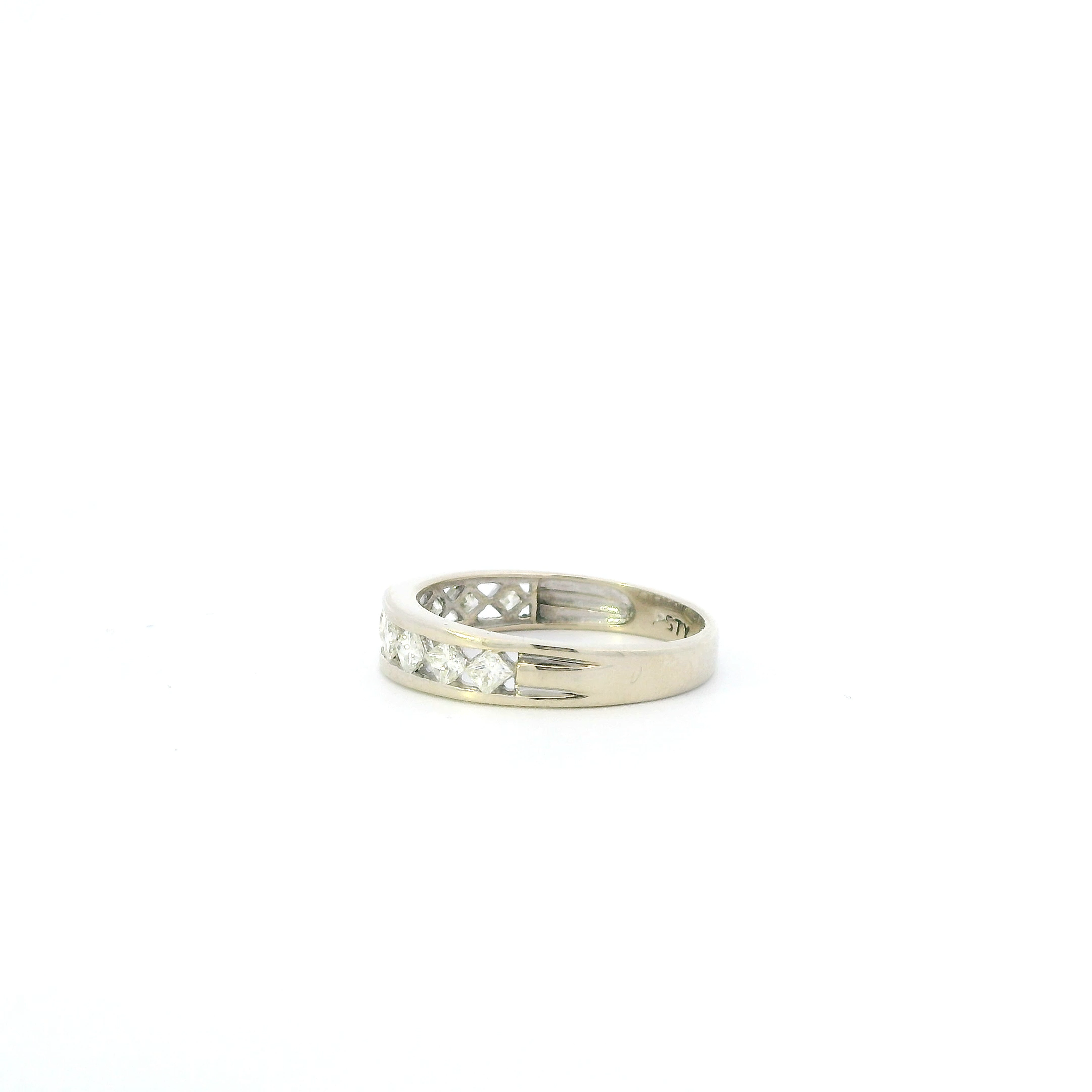 14K White Gold Diamond Womens Ring - 0.92ct