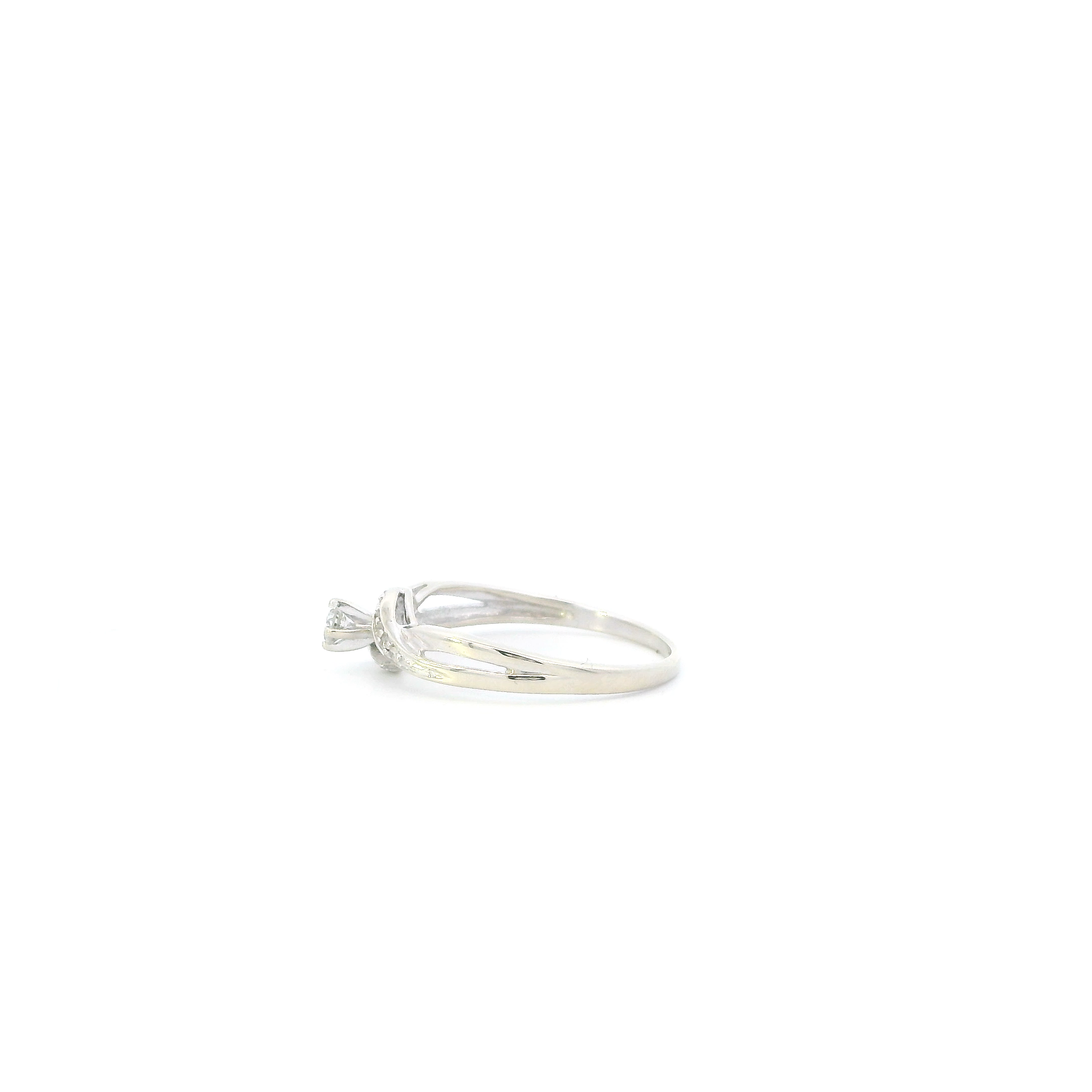 10K White Gold Diamond Womens Ring - 0.06ct