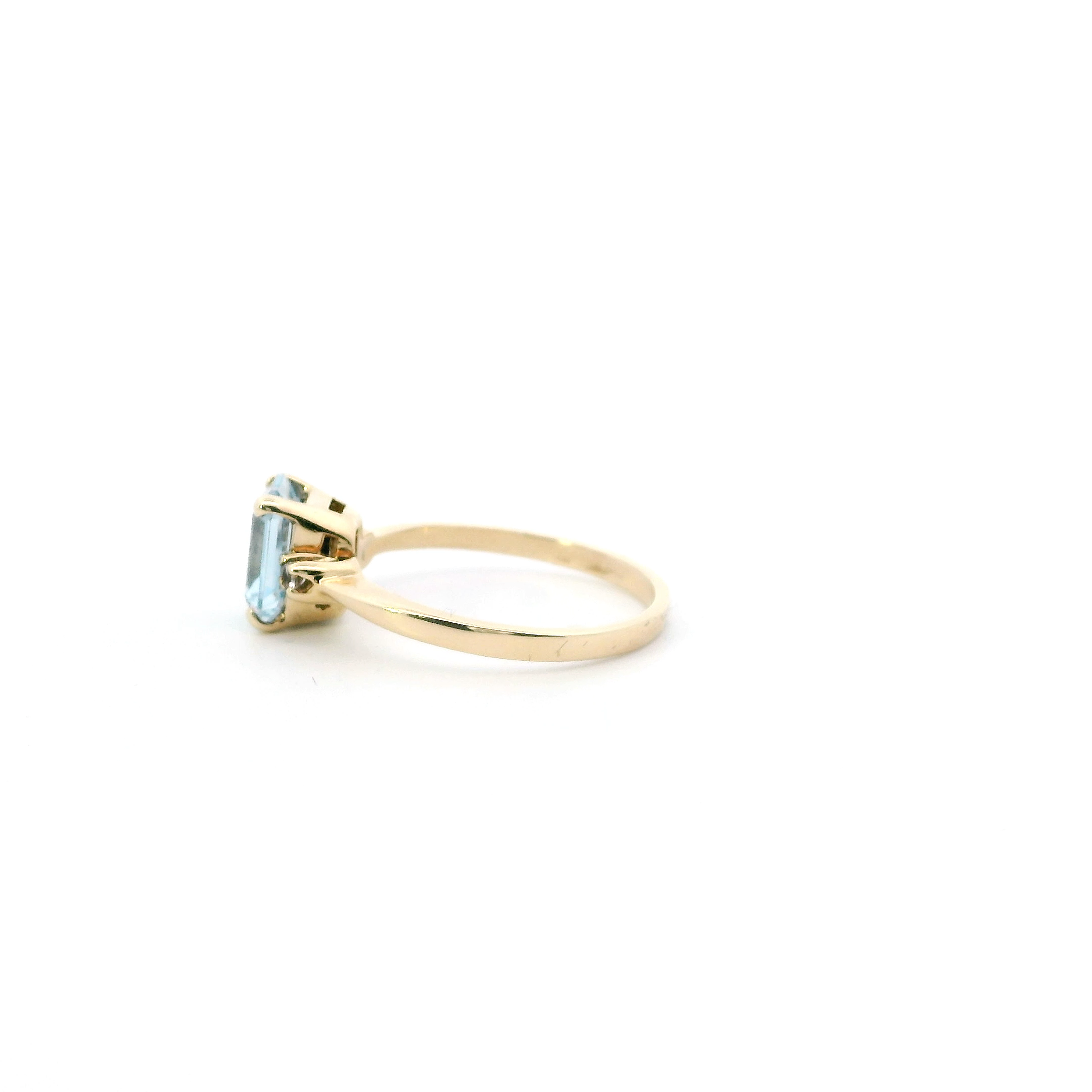 10K Yellow Gold Blue Topaz Womens Ring
