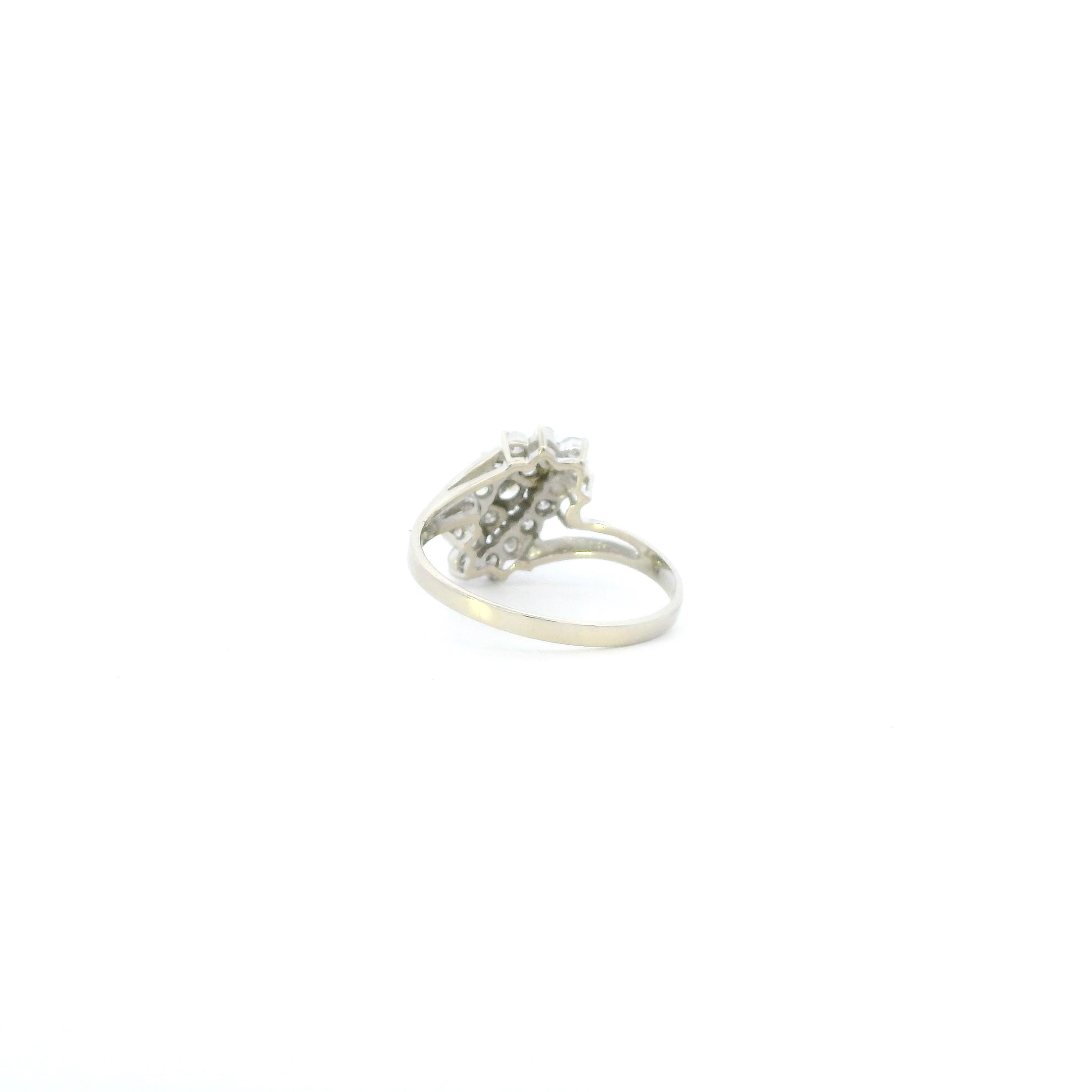 14K White Gold Diamond Womens Ring - 0.90ct