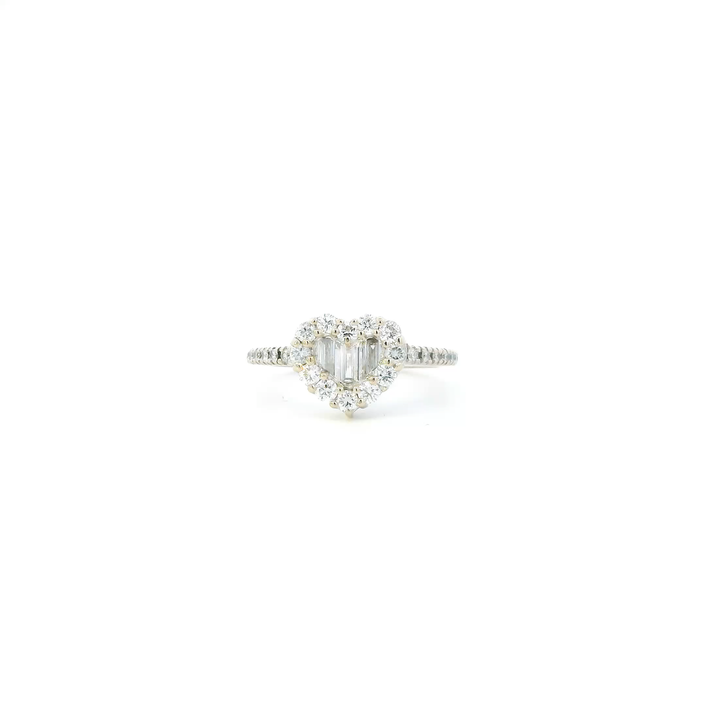 18K White Gold Diamond Women Heart Ring - 0.62ct
