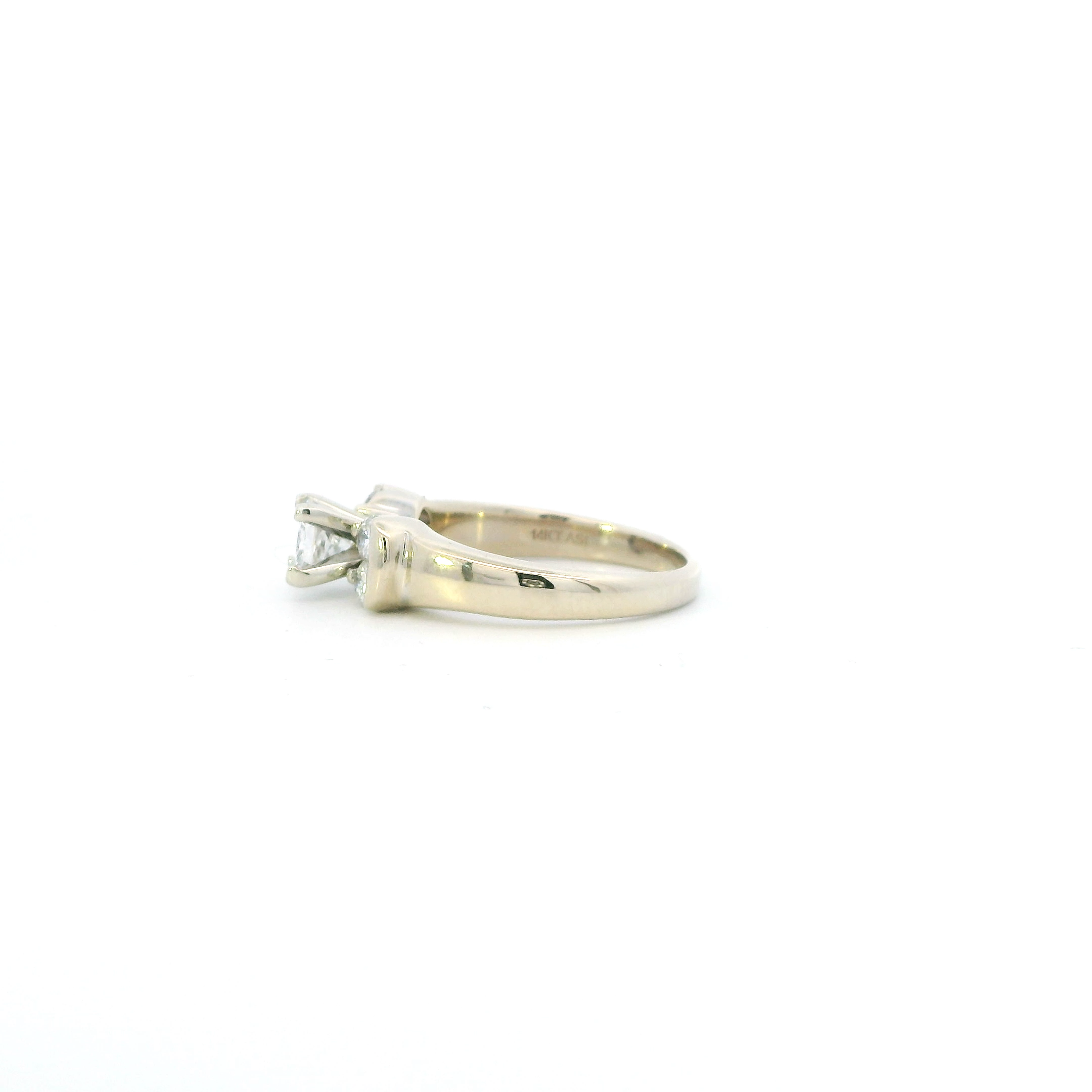14K White Gold Diamond Womens Ring - 1.10ct