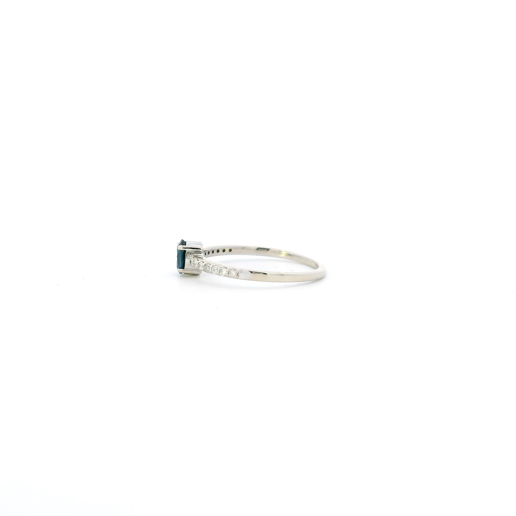 14K White Gold Sapphire & Diamond Womens Ring - 0.14ct