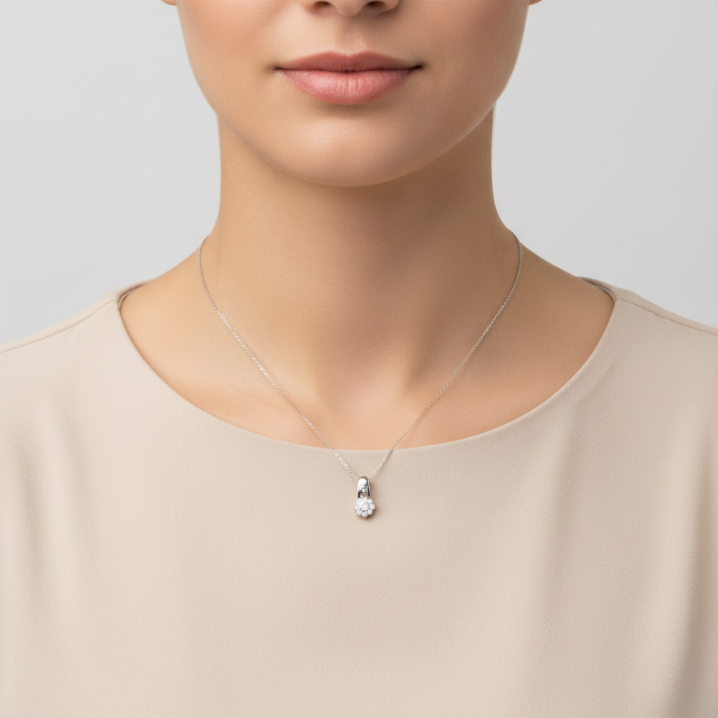 14K White Gold Diamond Flower Pendant - 0.08ct
