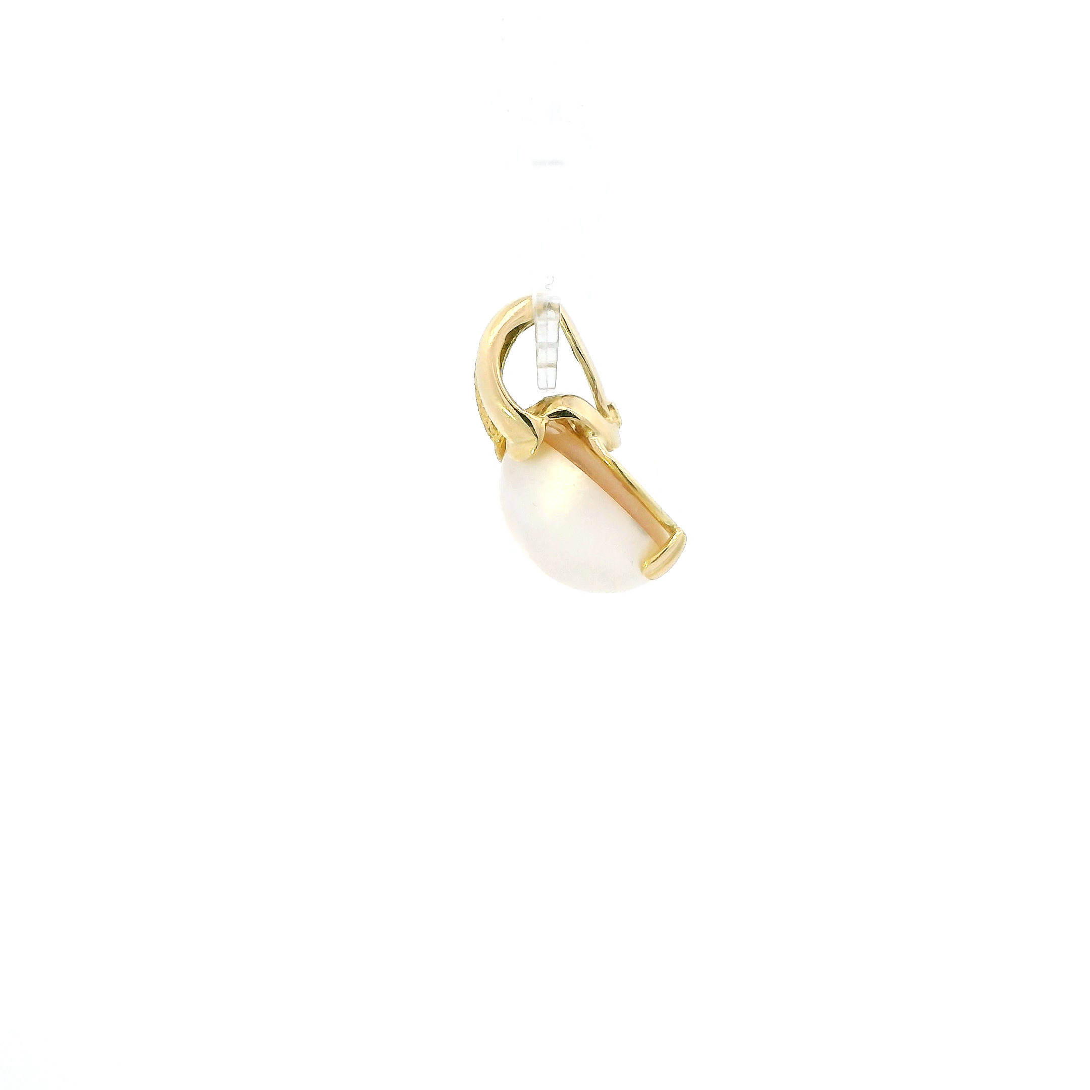 18K Yellow Gold Mabe Pearl Pendant