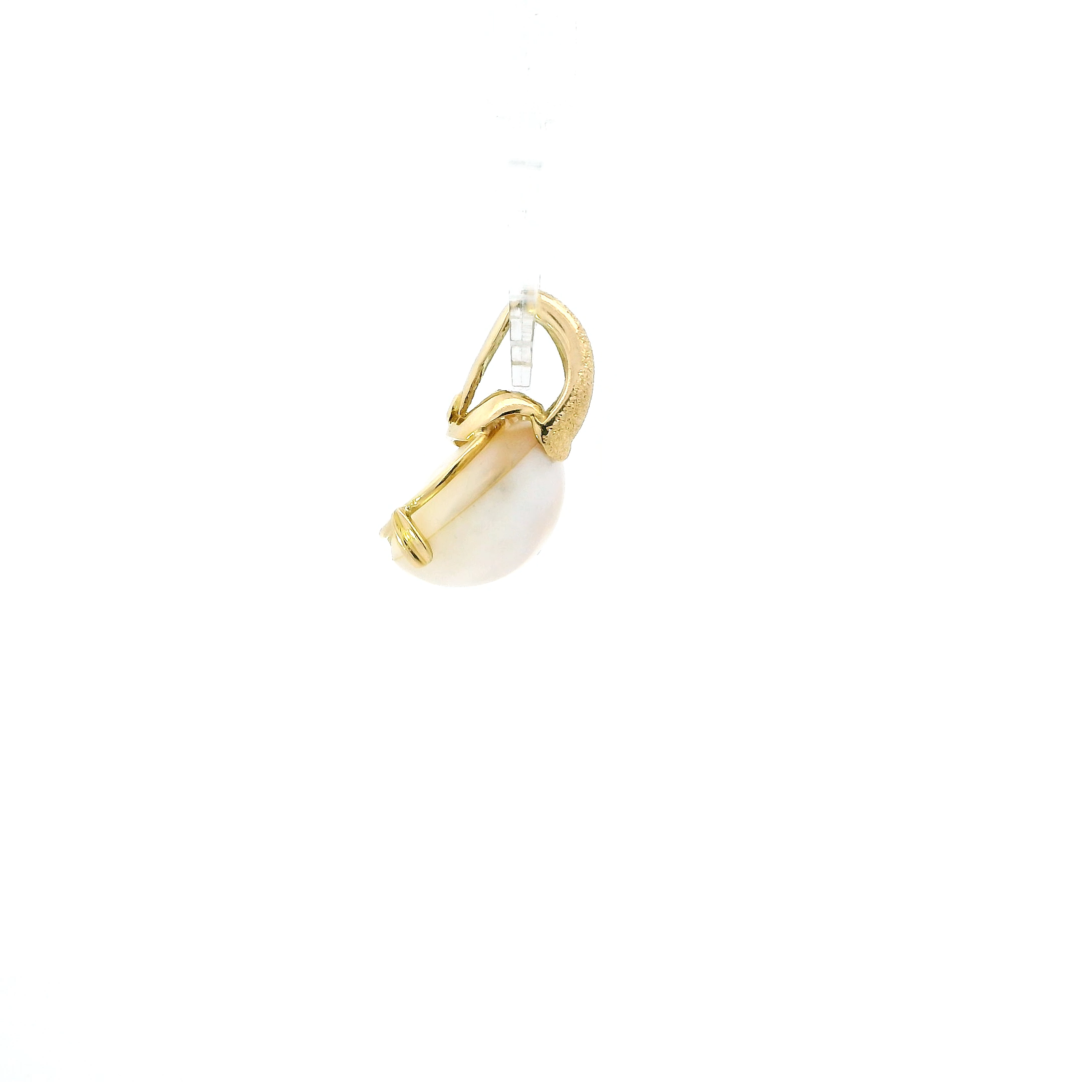 18K Yellow Gold Mabe Pearl Pendant