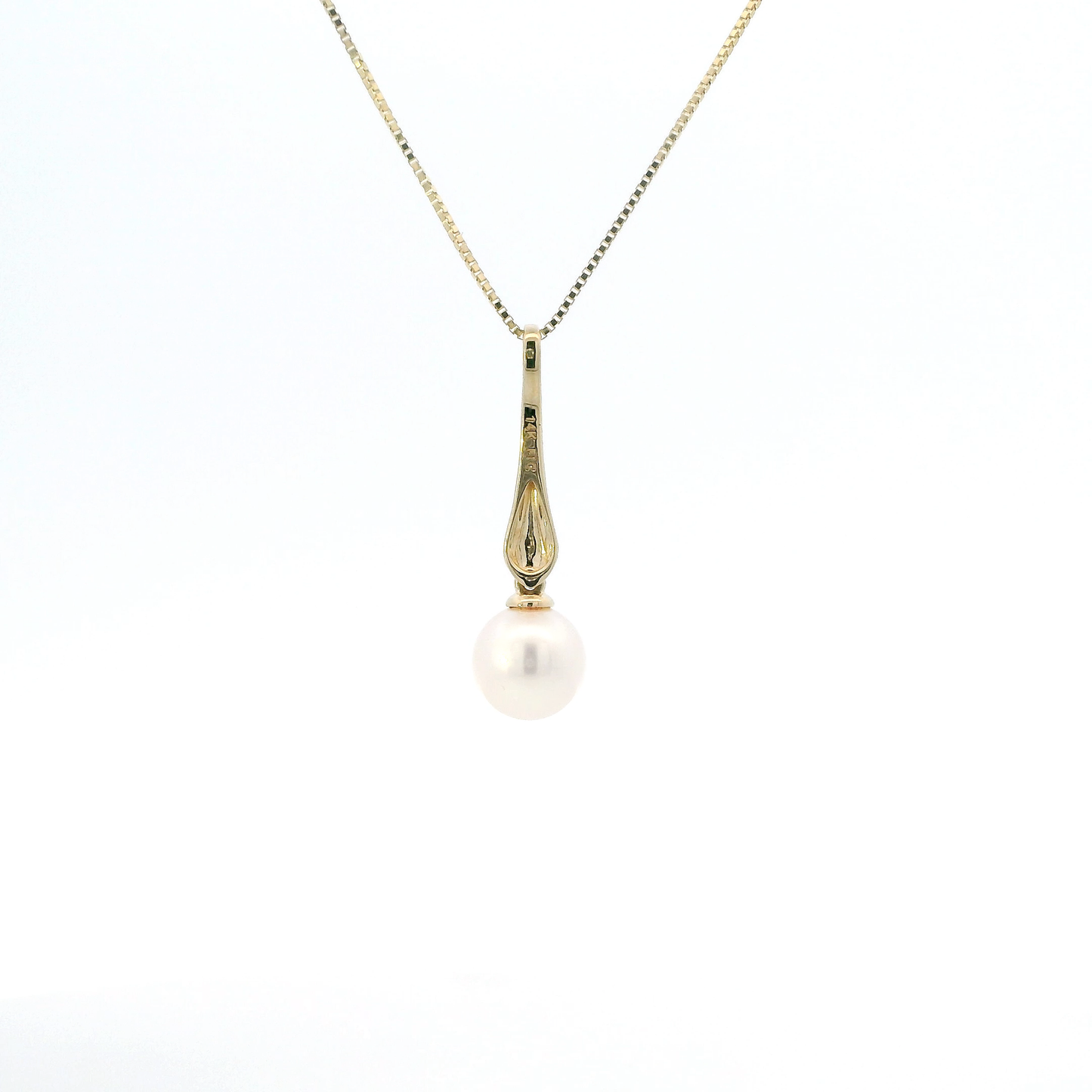 14K Yellow Gold 18" Box Chain & Pearl Dangle Pendant