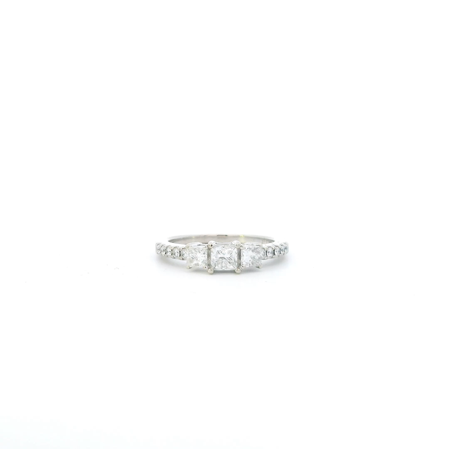 14K White Gold Diamond Womens Ring  - 0.90ct