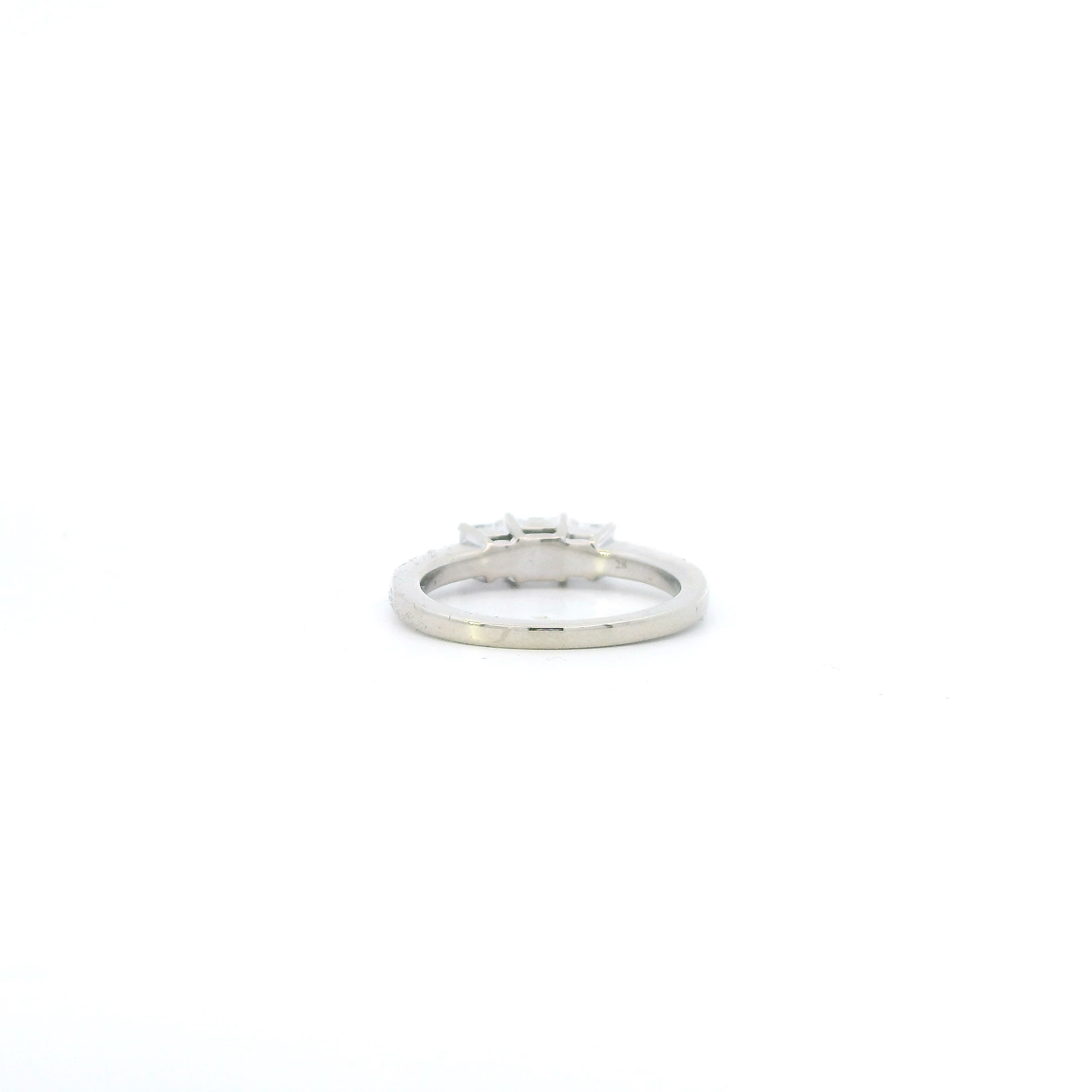 14K White Gold Diamond Womens Ring  - 0.90ct