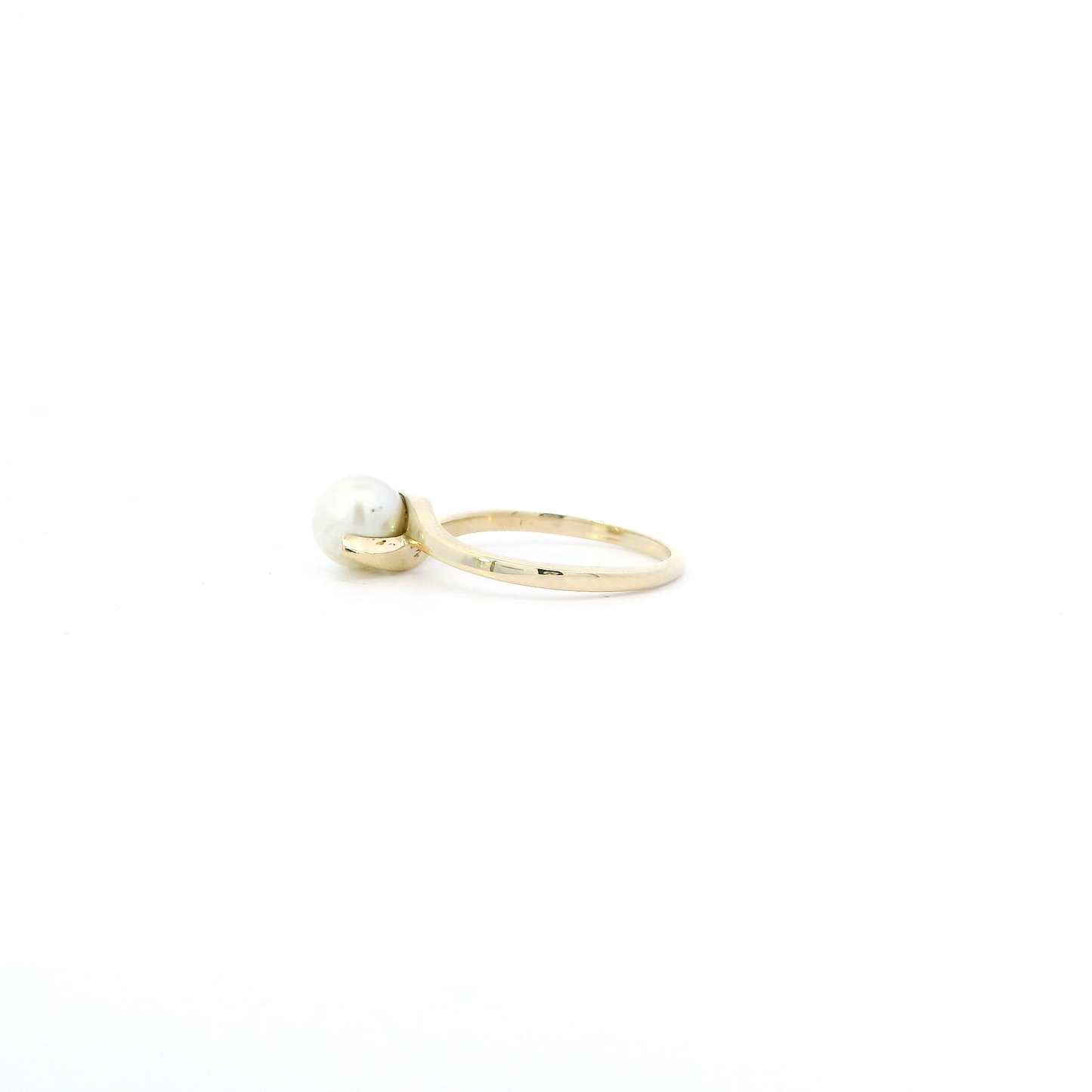 14K Yellow Gold Pearl Womens Ring