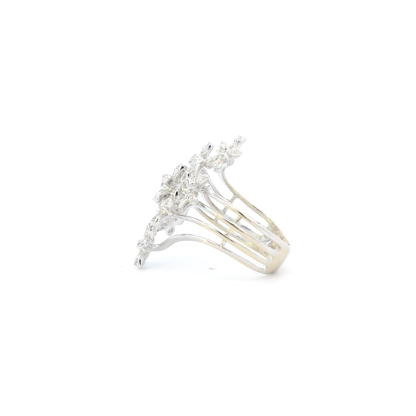 18K White Gold Diamond Flower Womens Ring - 0.35ct