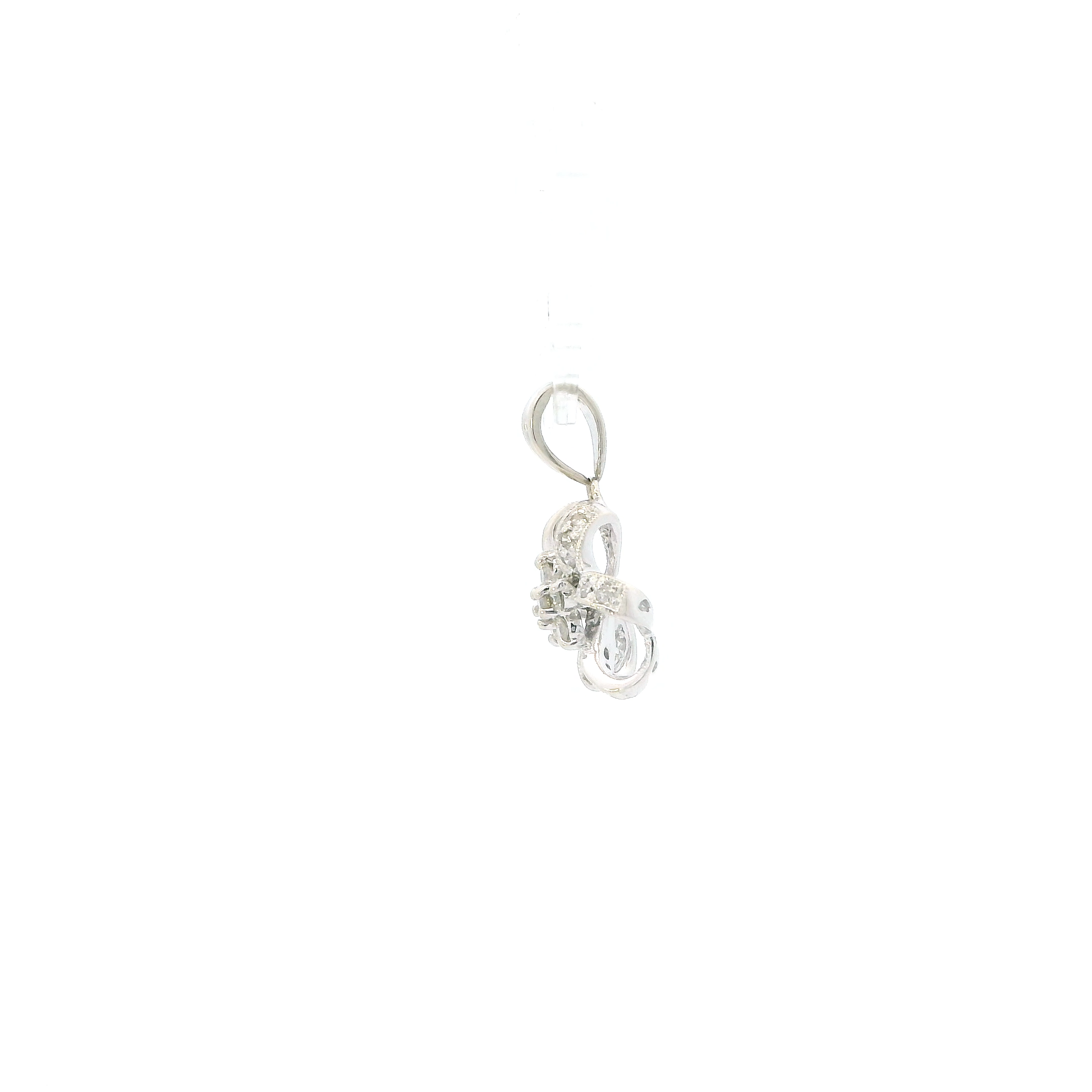 14K White Gold Diamond Flower Pendant - 0.30ct