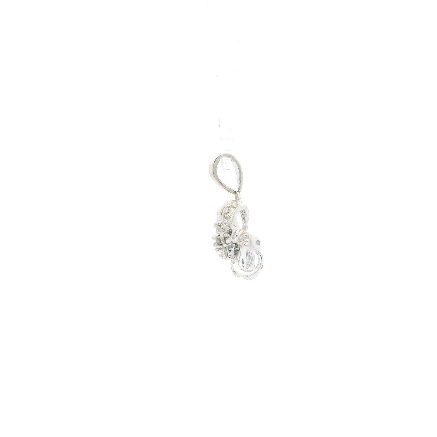 14K White Gold Diamond Flower Pendant - 0.30ct