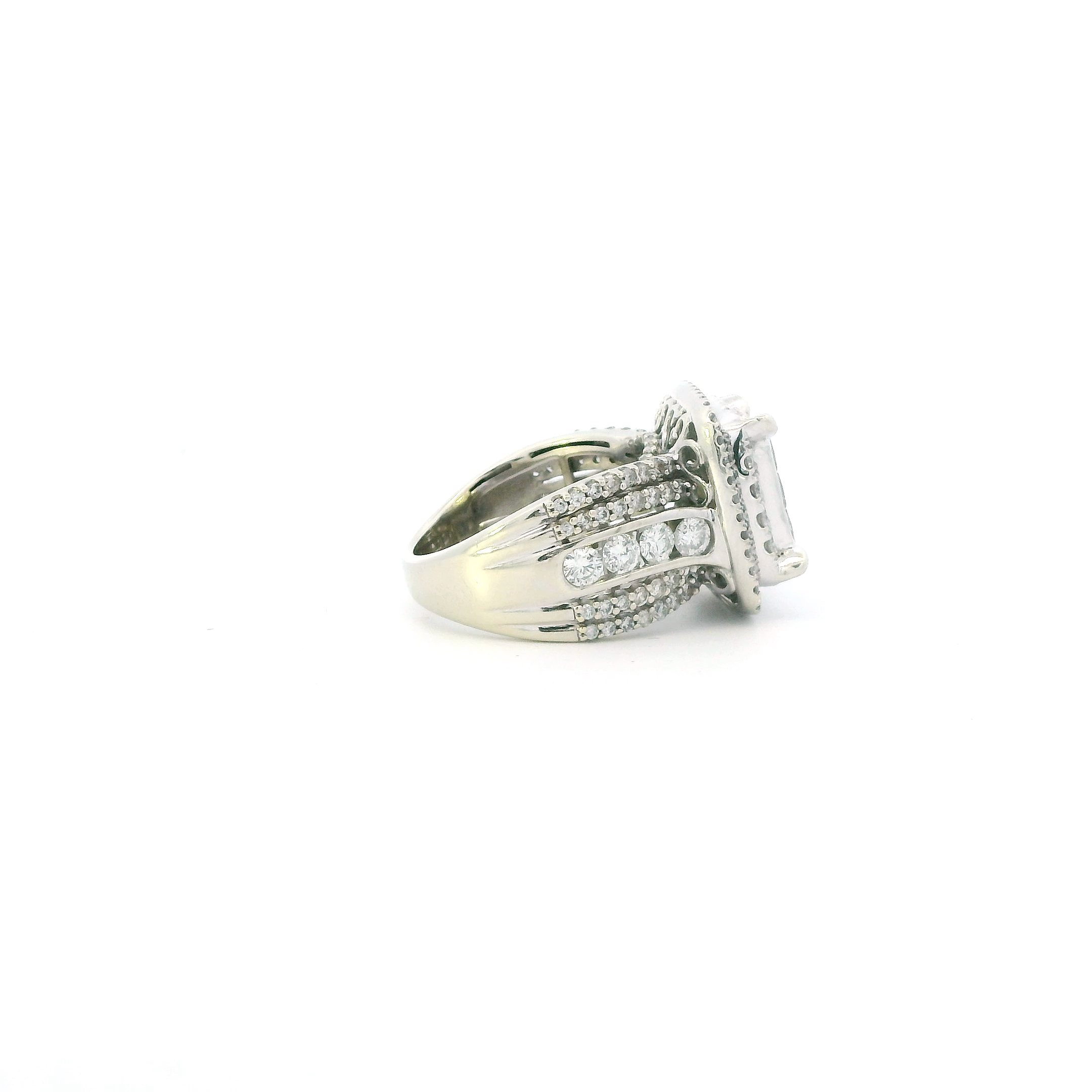 10K Yellow Gold Diamond Womens ring - 2.83ct