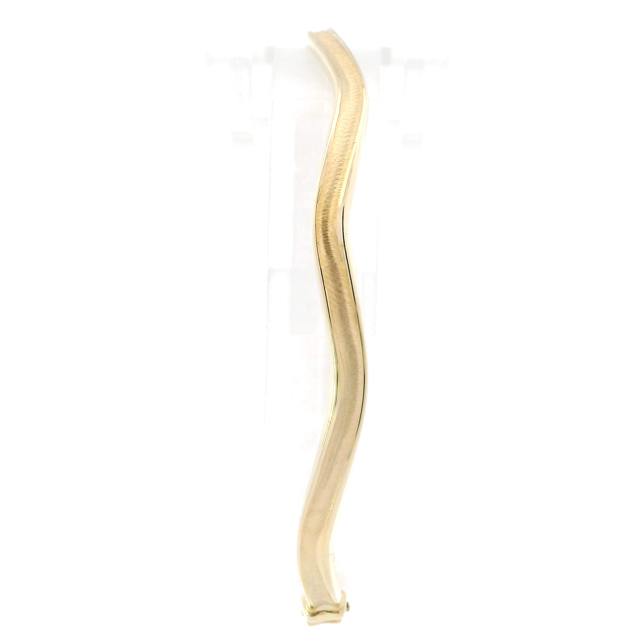 10K Yellow Gold Wavy Bangle Bracelet